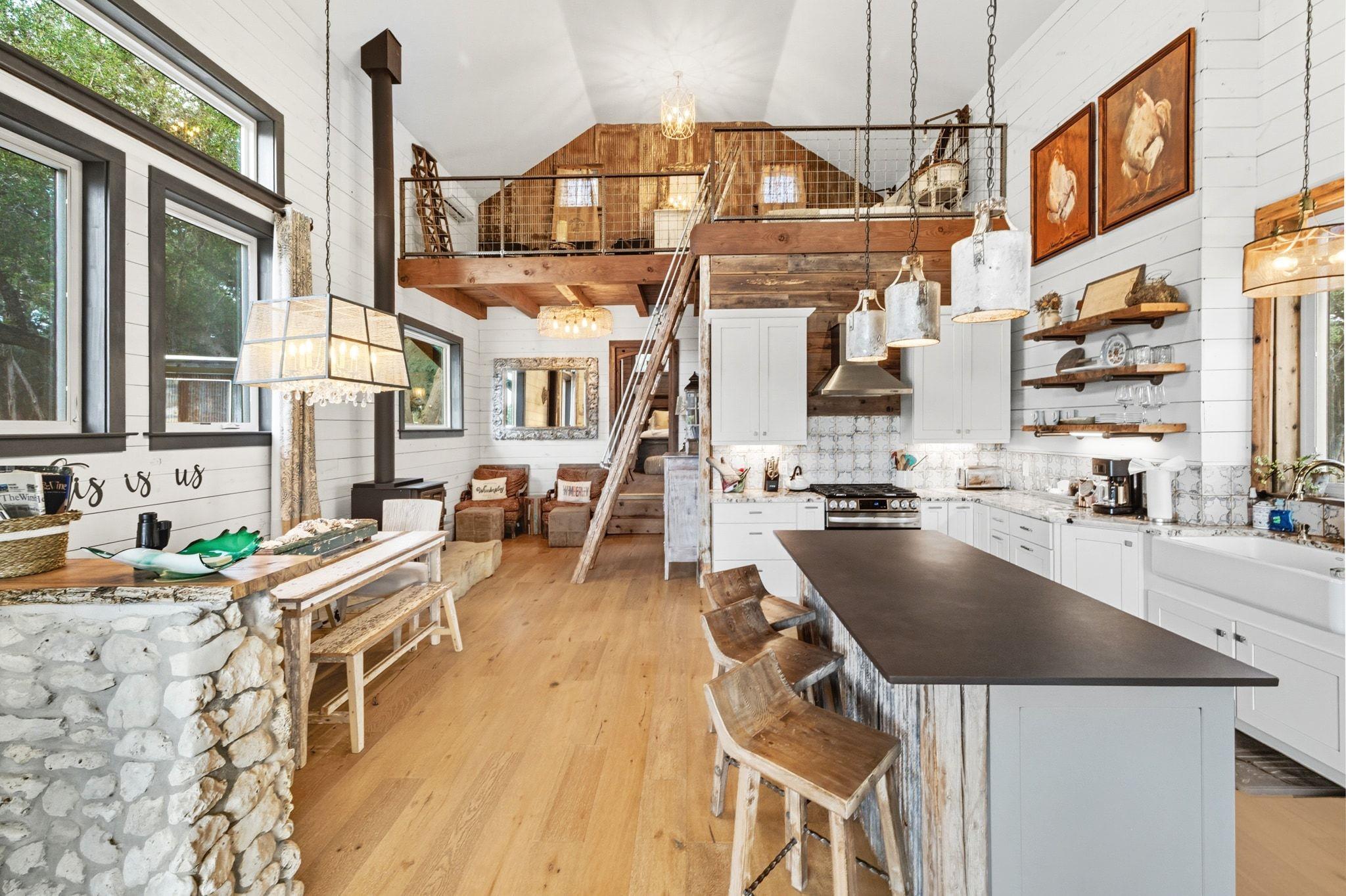 1910 Sandy Point RD, Wimberley