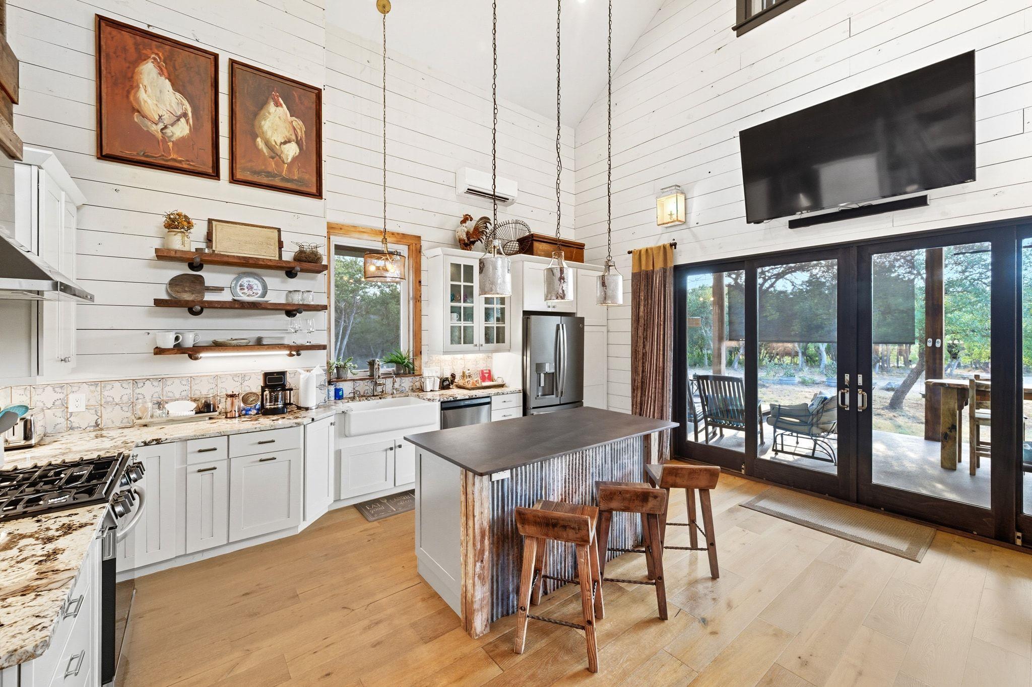 1910 Sandy Point RD, Wimberley