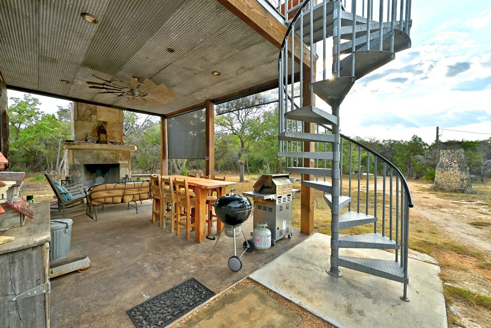 1910 Sandy Point RD, Wimberley