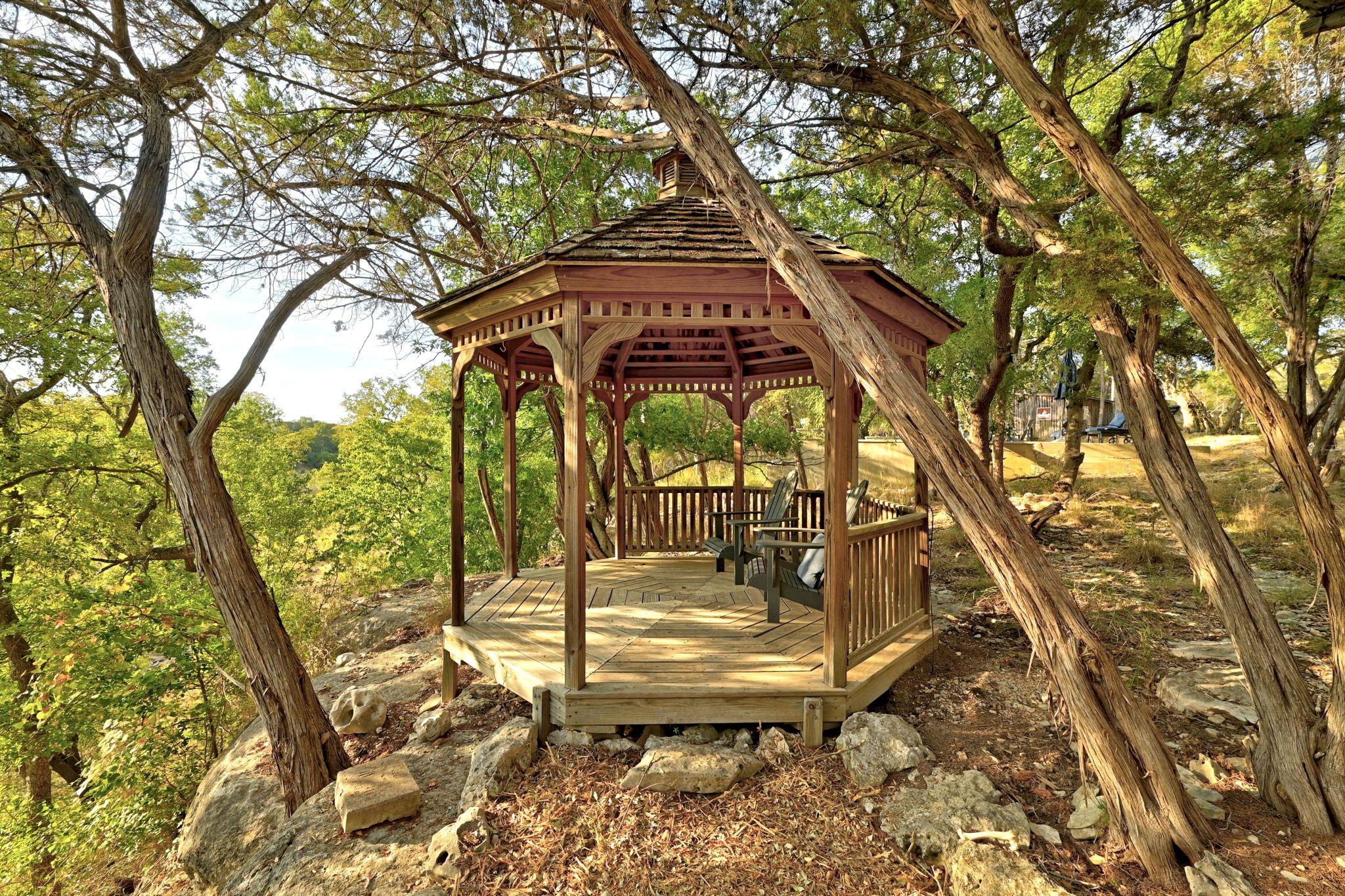 1910 Sandy Point RD, Wimberley