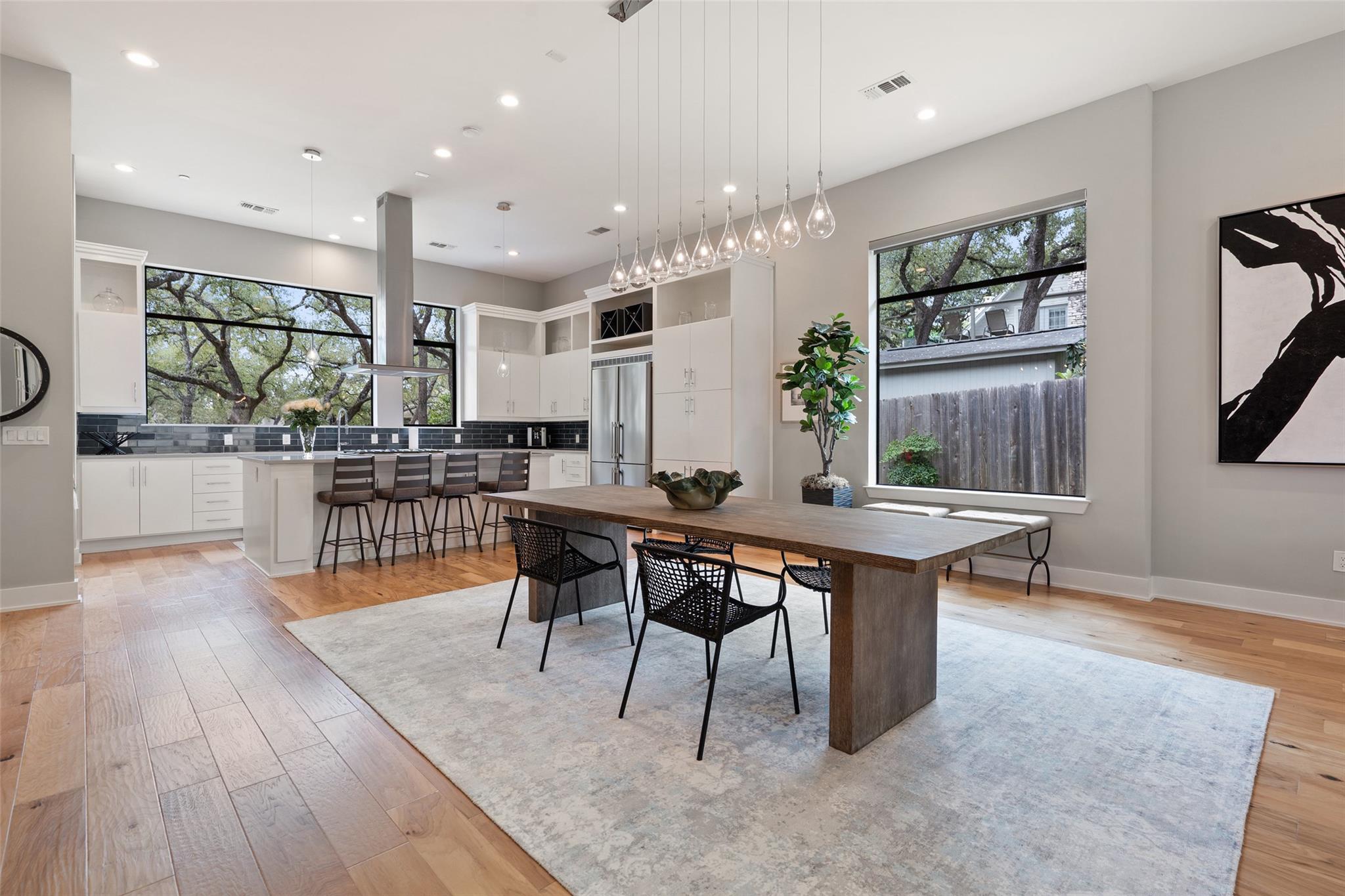 4907 Timberline DR