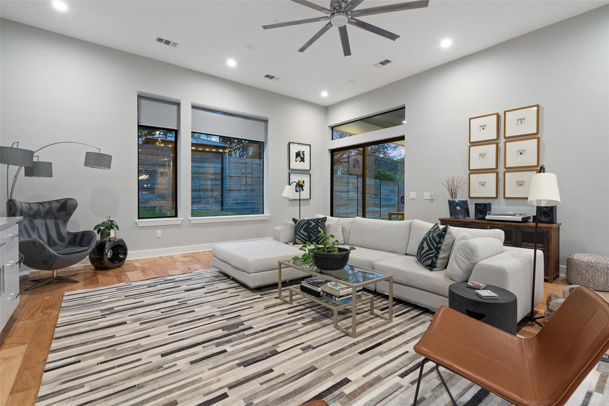 4907 Timberline DR