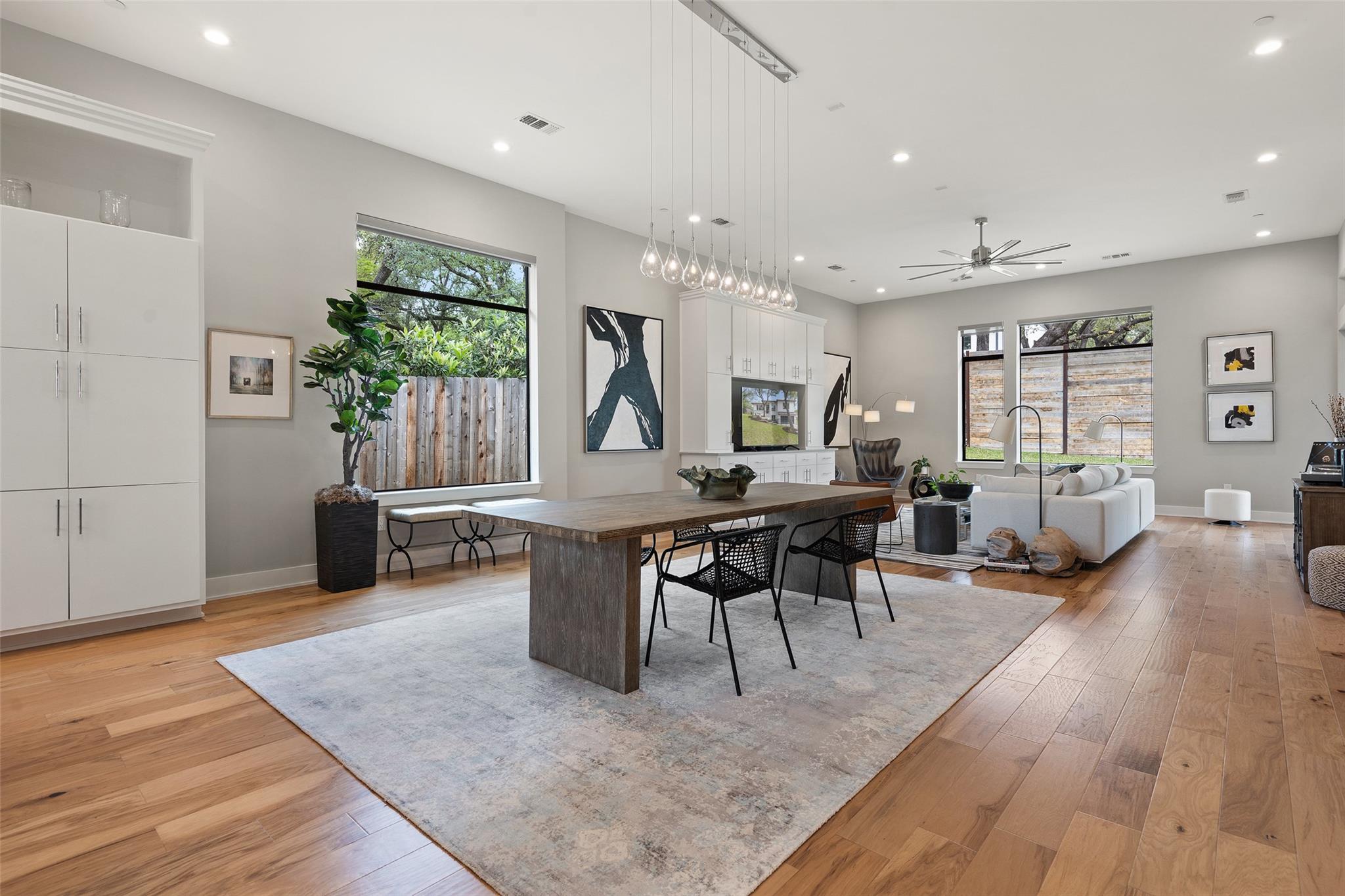 4907 Timberline DR