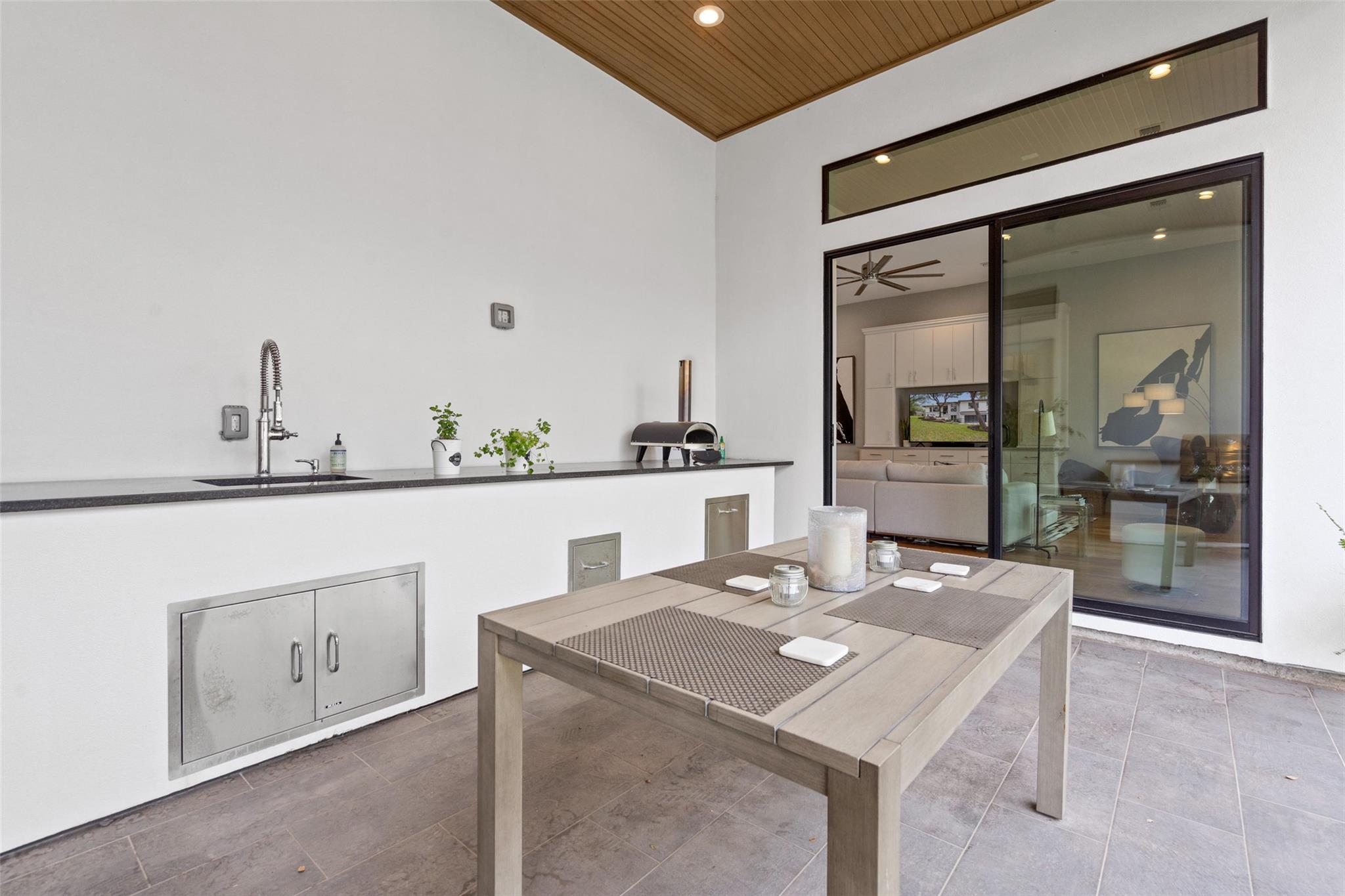 4907 Timberline DR