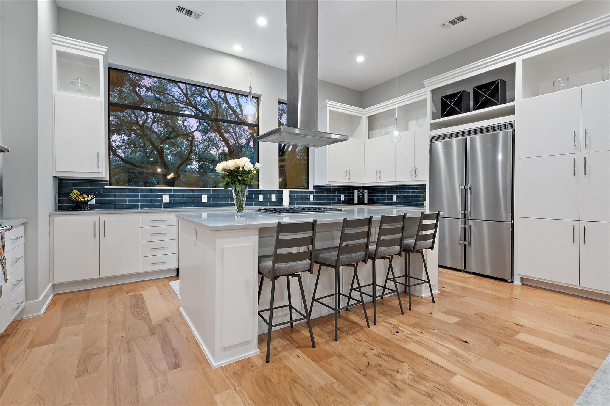 4907 Timberline DR