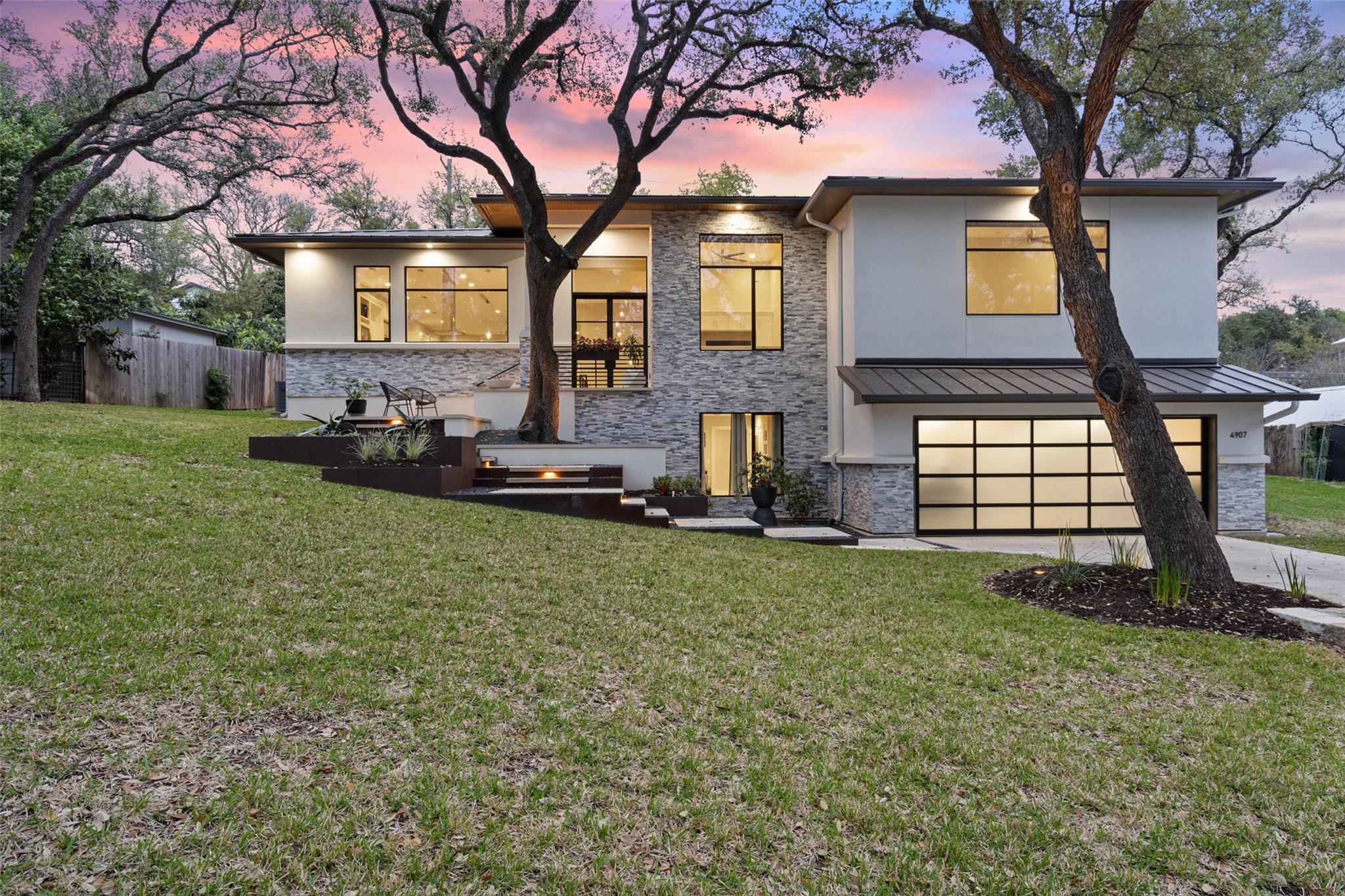 4907 Timberline DR