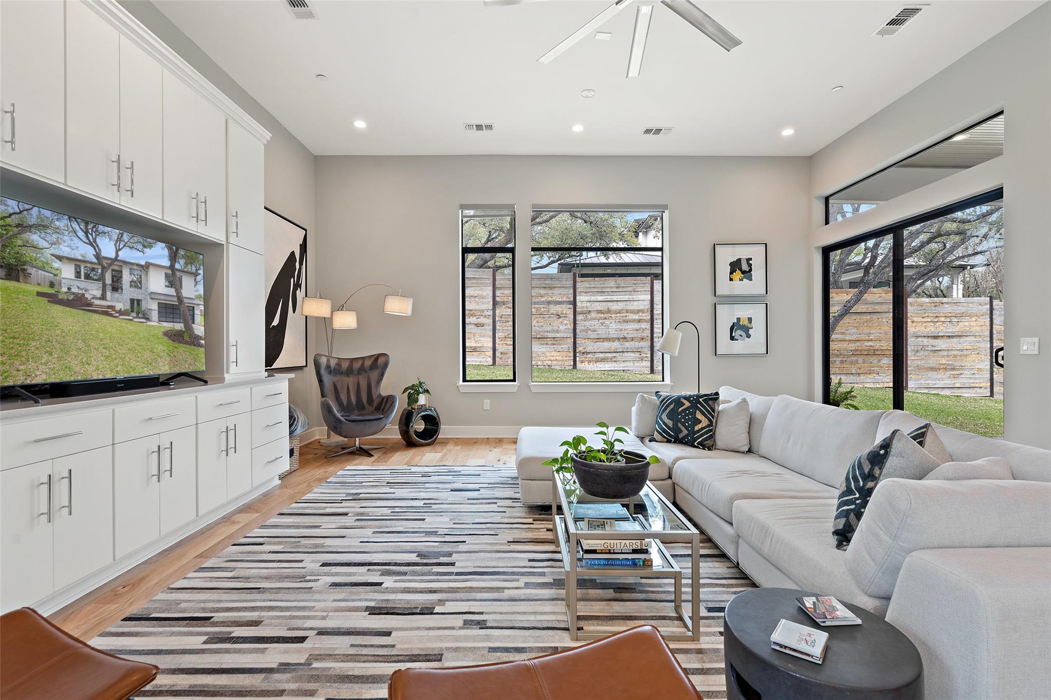 4907 Timberline DR