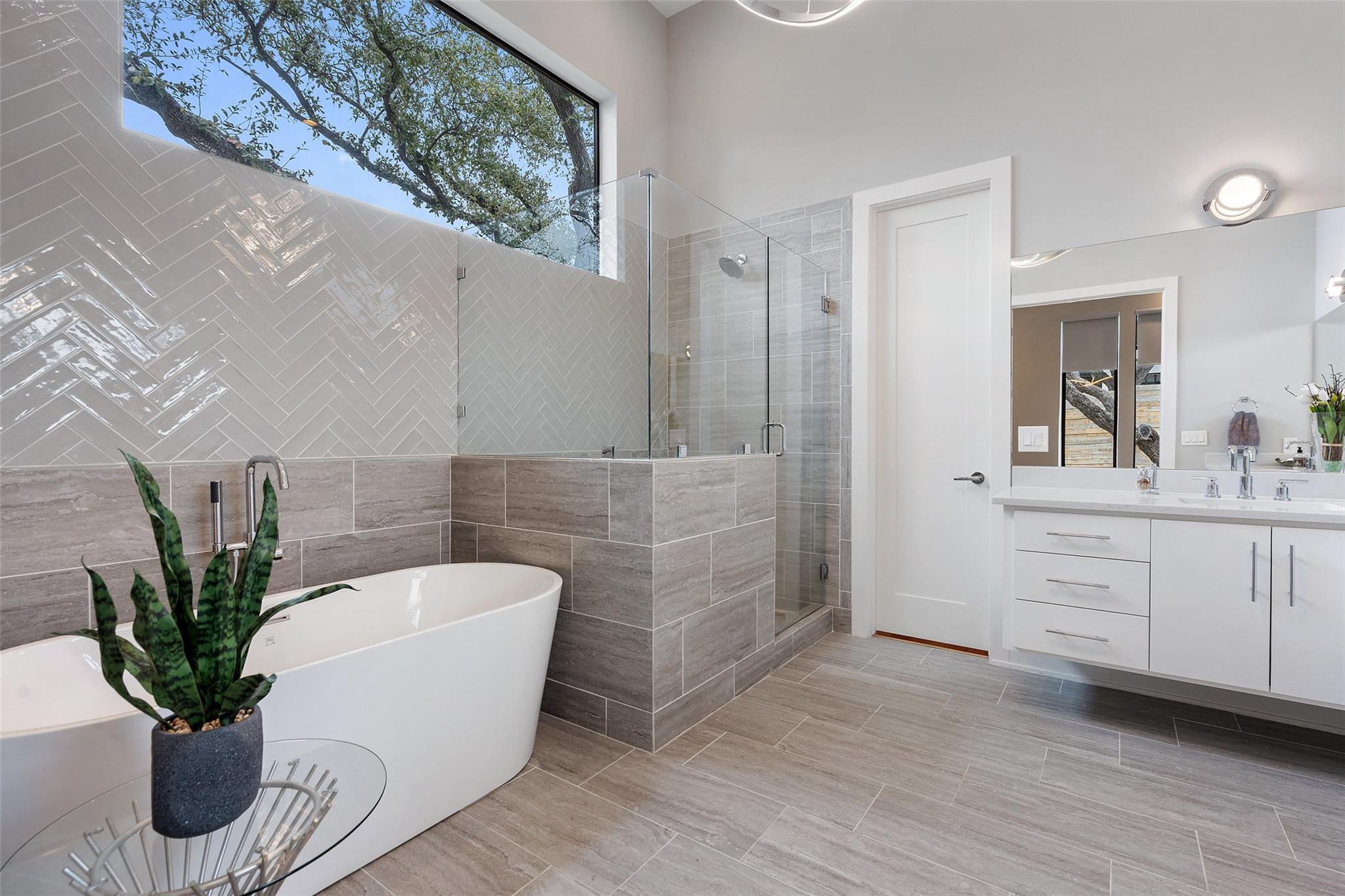 4907 Timberline DR