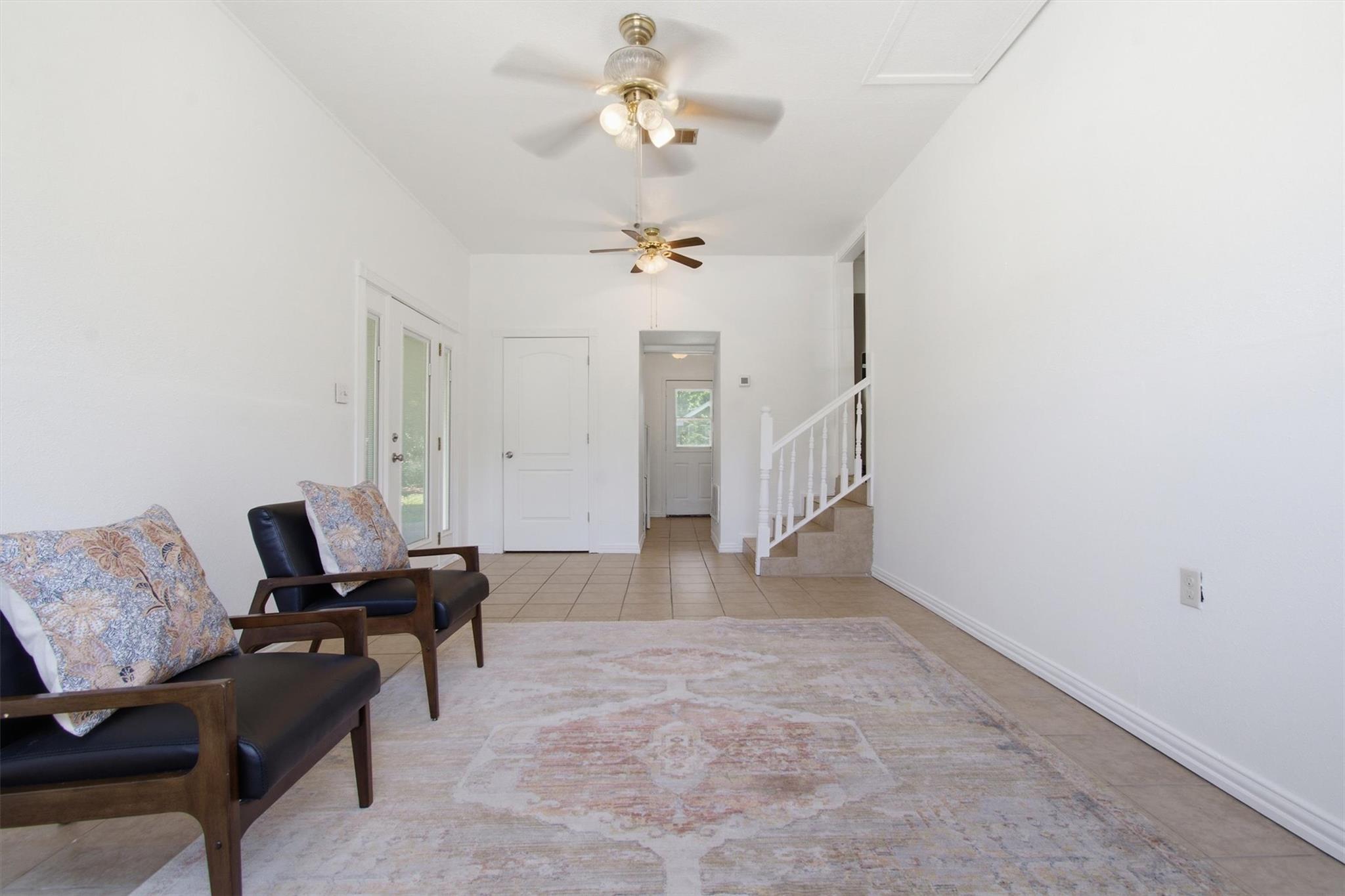 901 Barbara DR