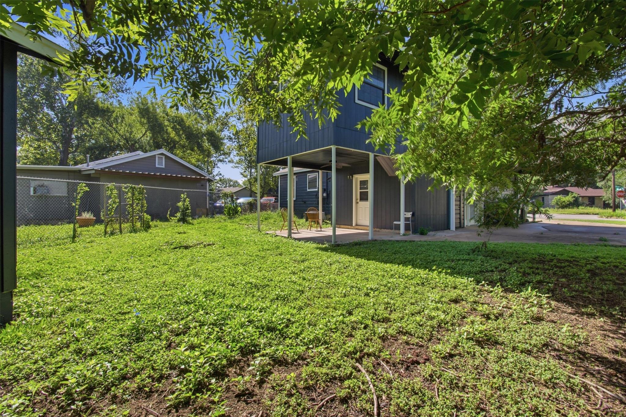 901 Barbara DR