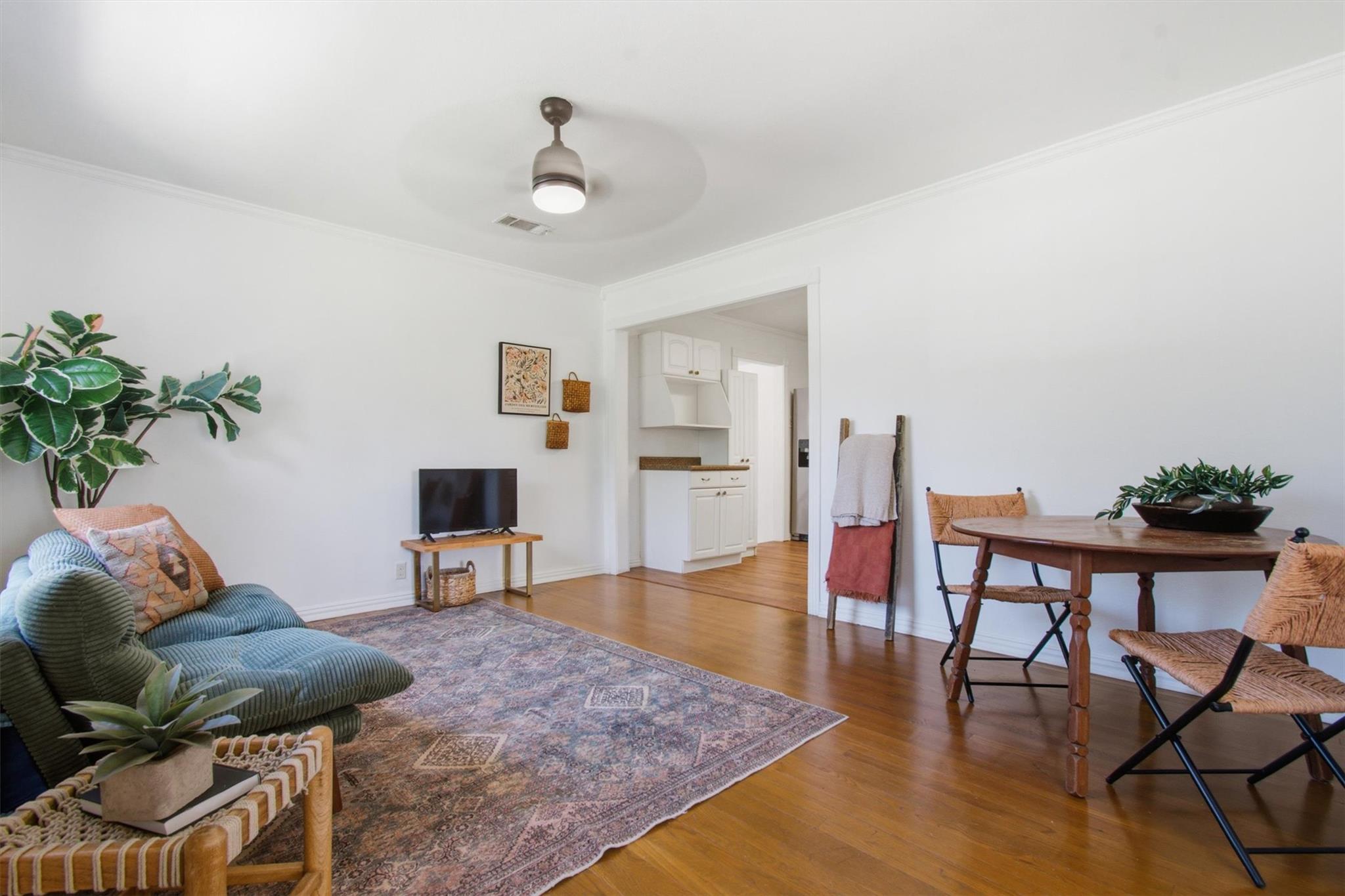 901 Barbara DR