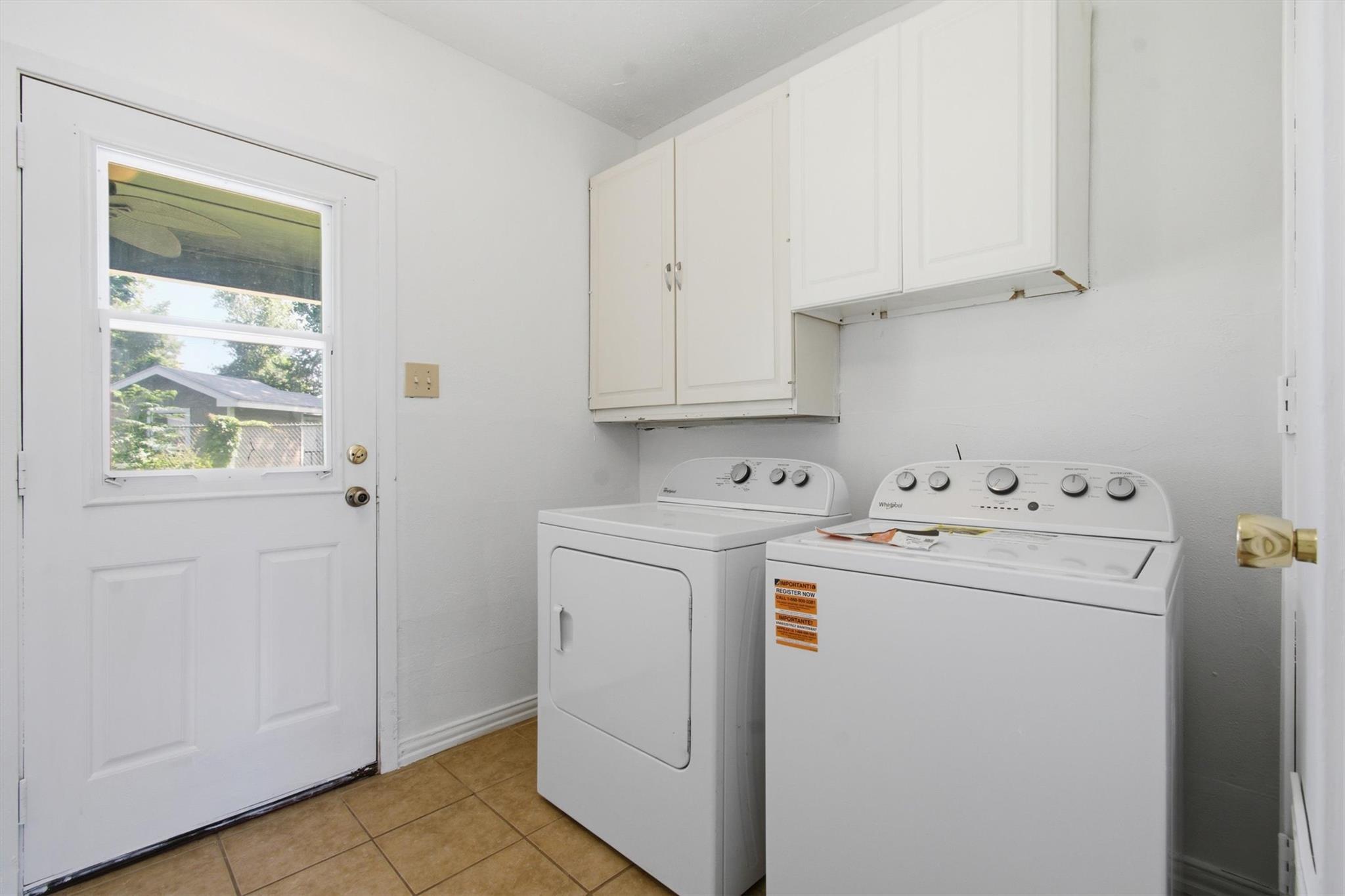 901 Barbara DR