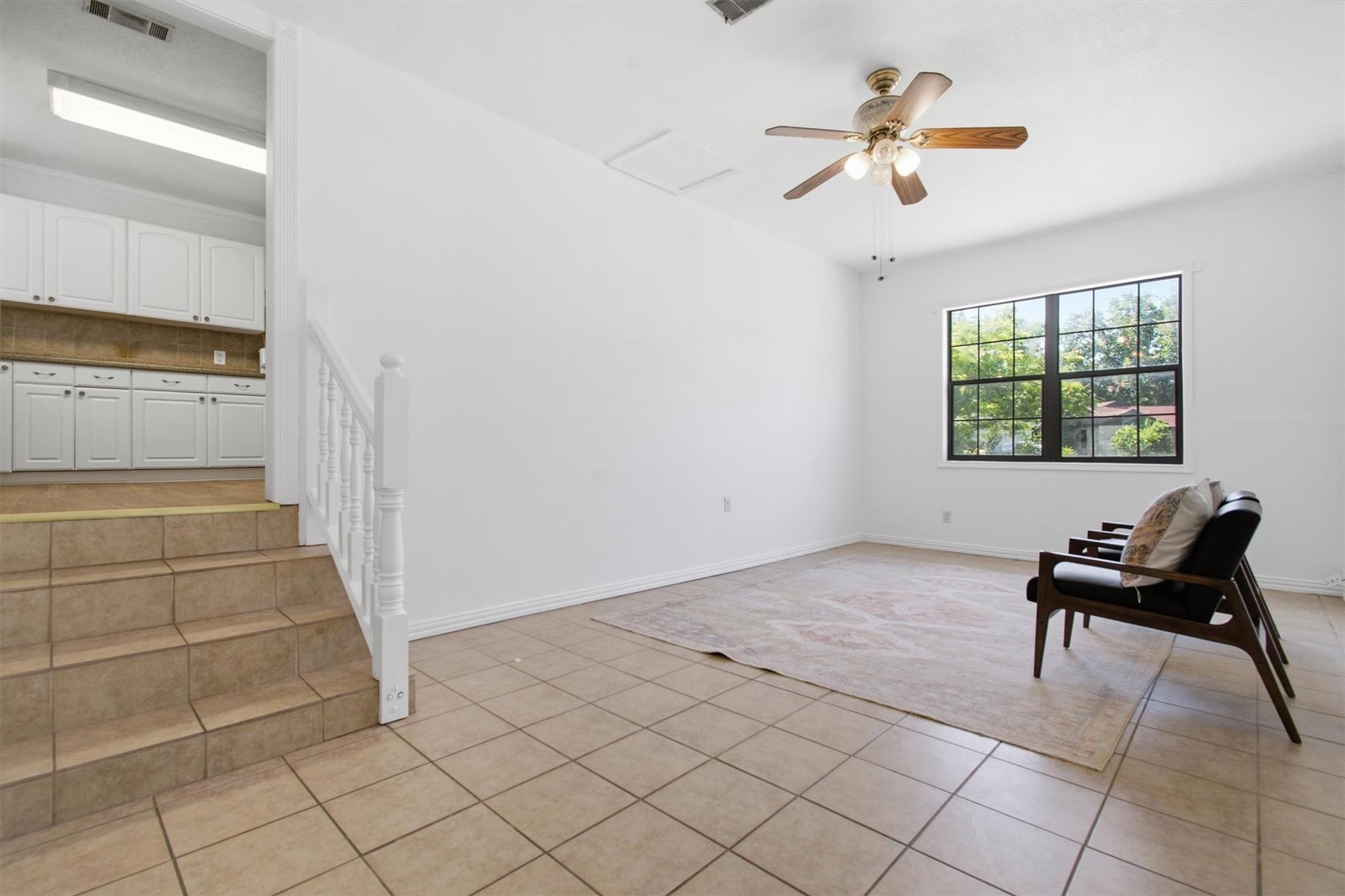 901 Barbara DR
