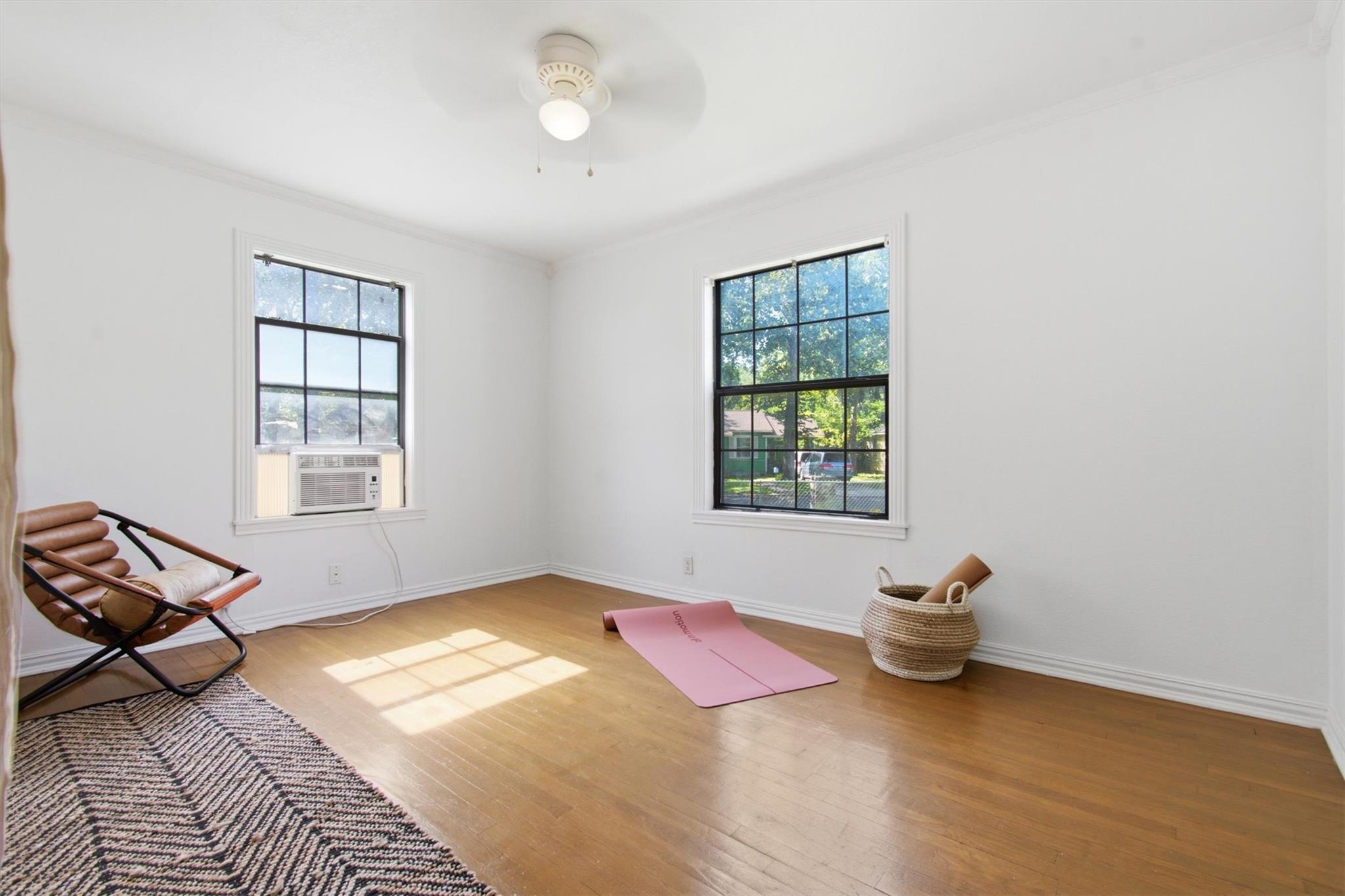 901 Barbara DR