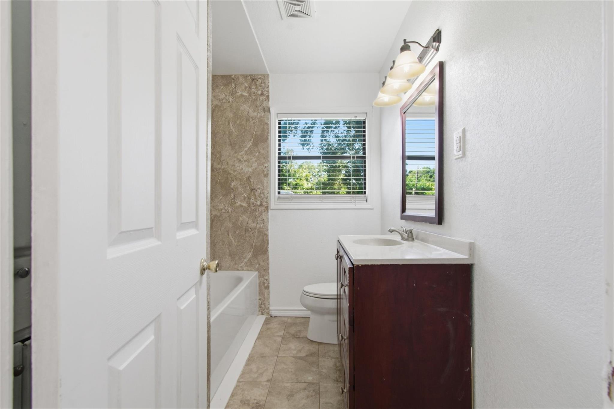 901 Barbara DR