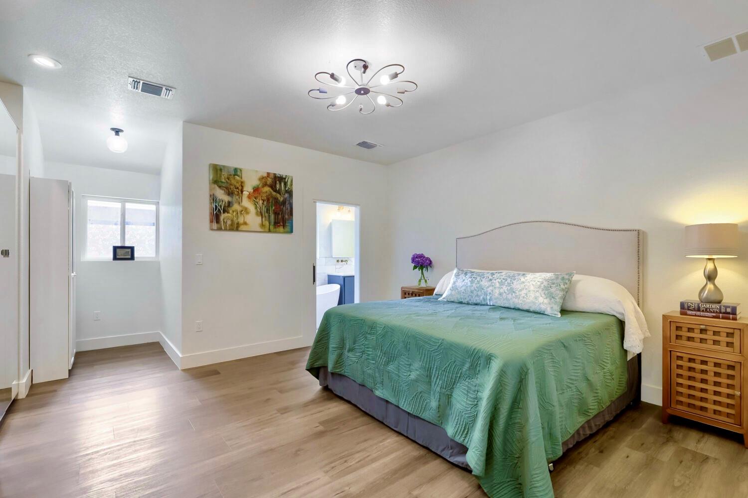 205 Rowland DR
