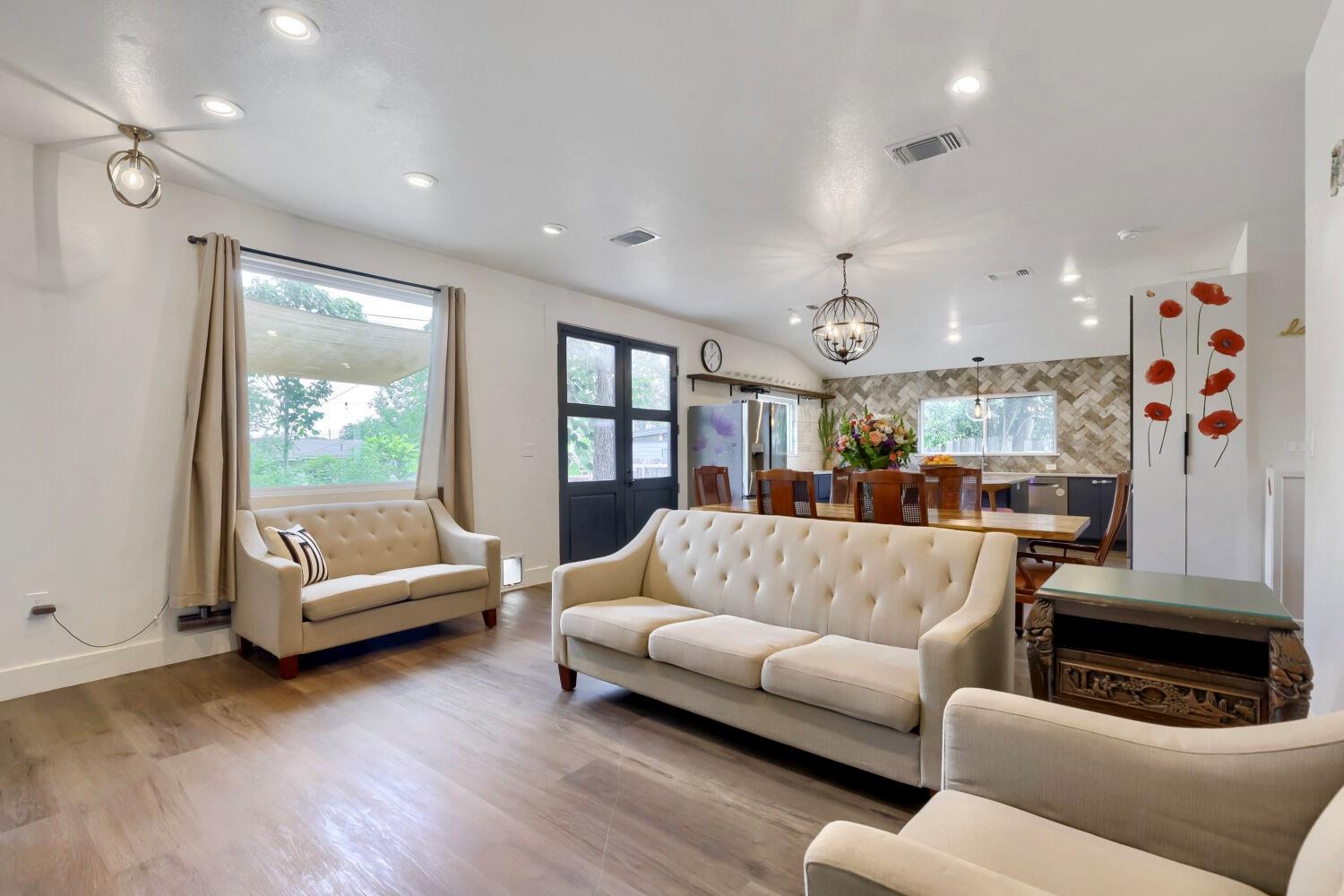 205 Rowland DR