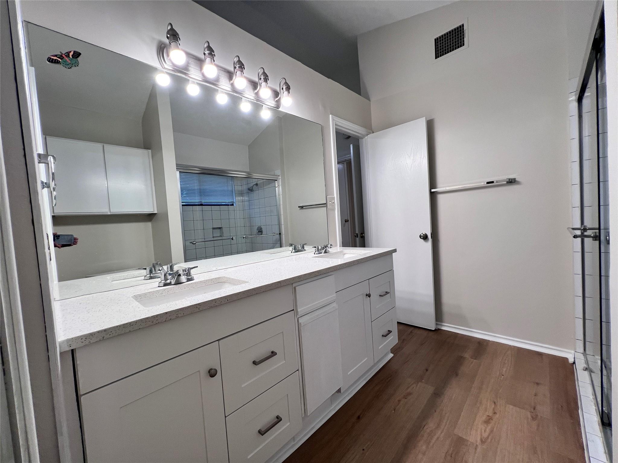 1518 White Oak LOOP