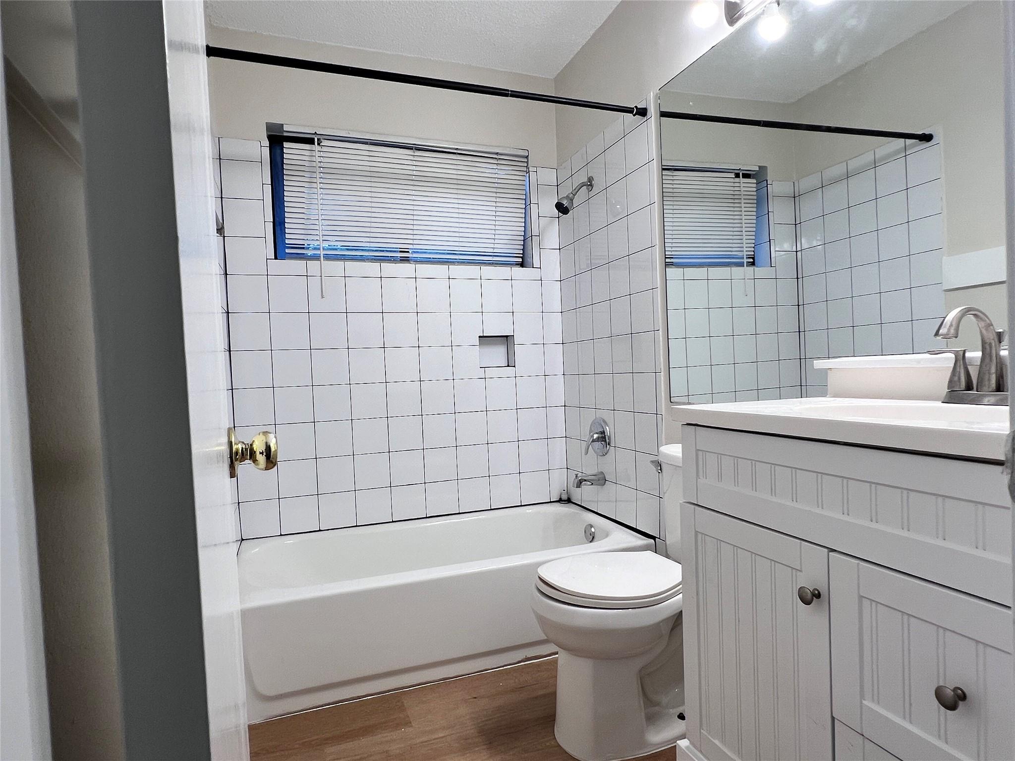 1518 White Oak LOOP
