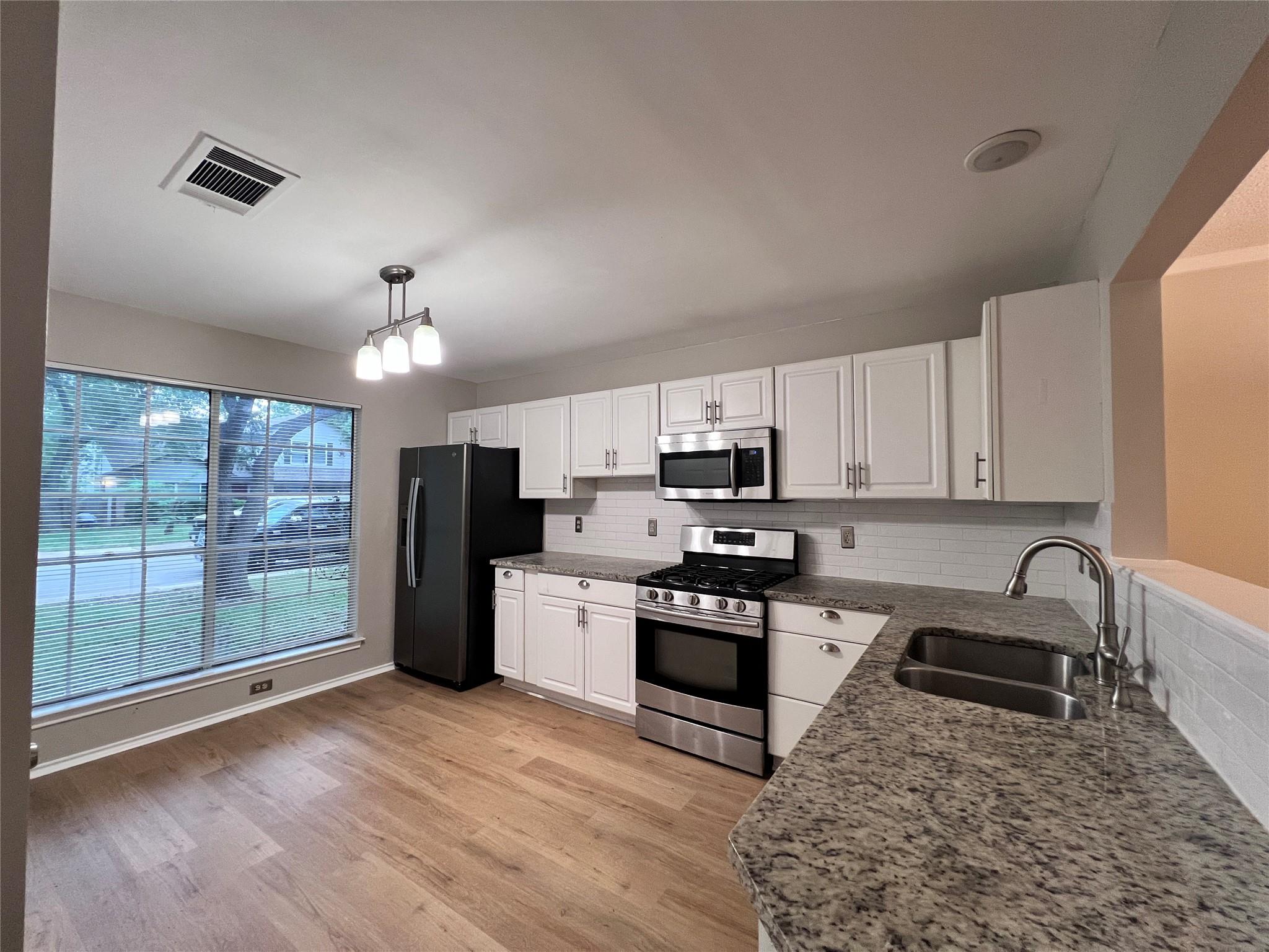 1518 White Oak LOOP