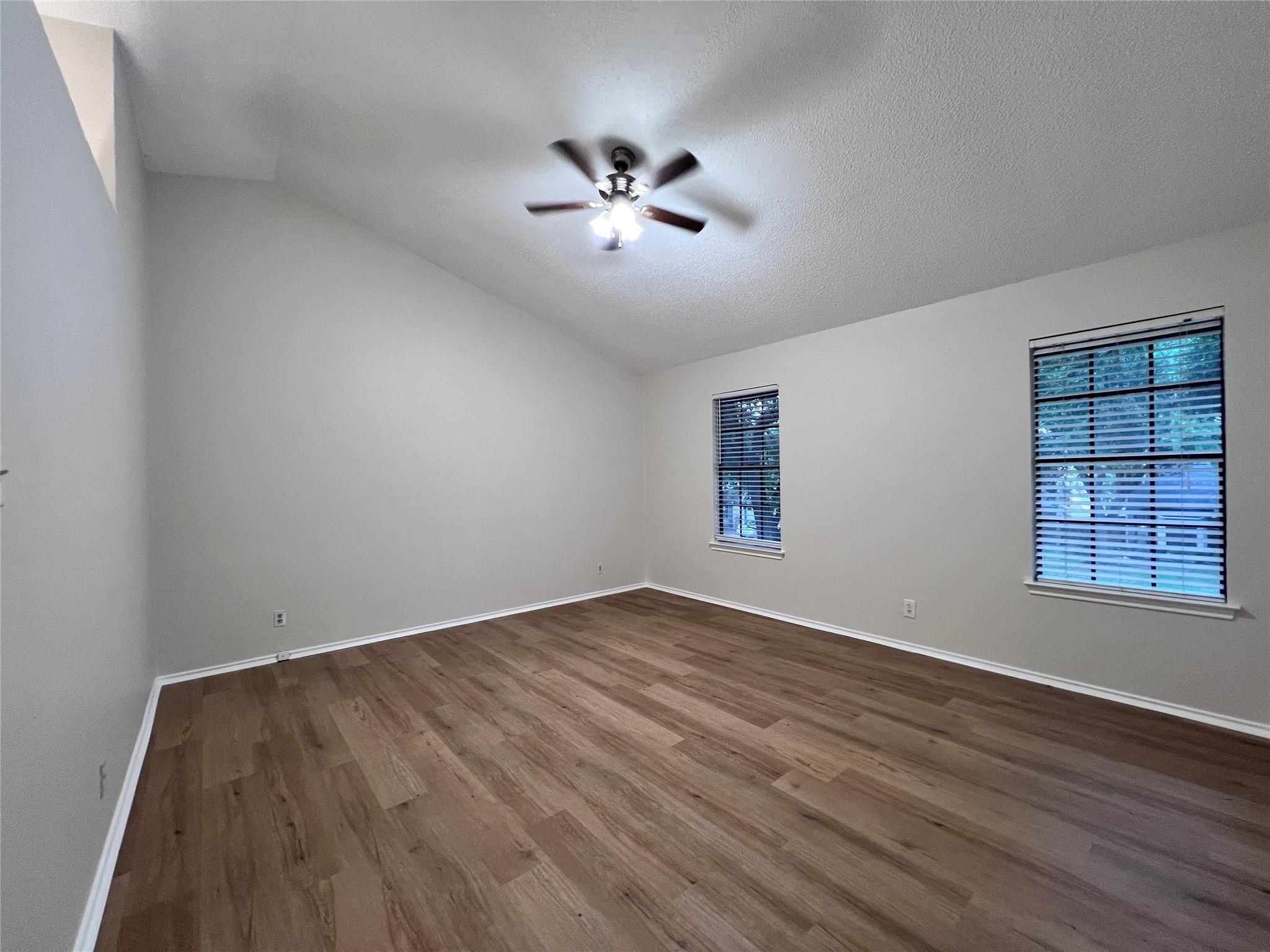 1518 White Oak LOOP