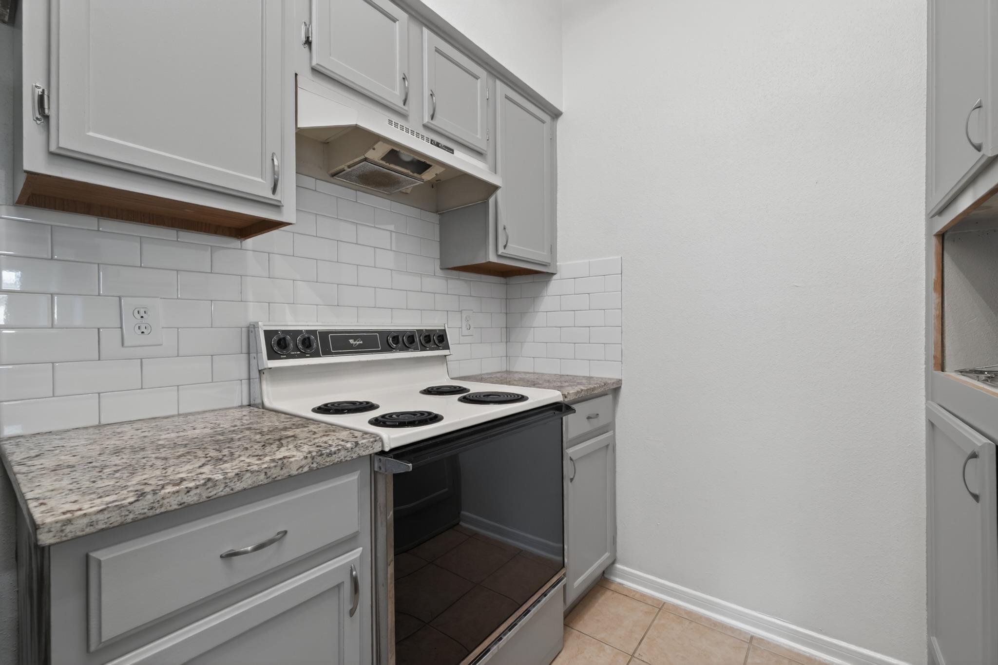 2450 Wickersham LN # 801
