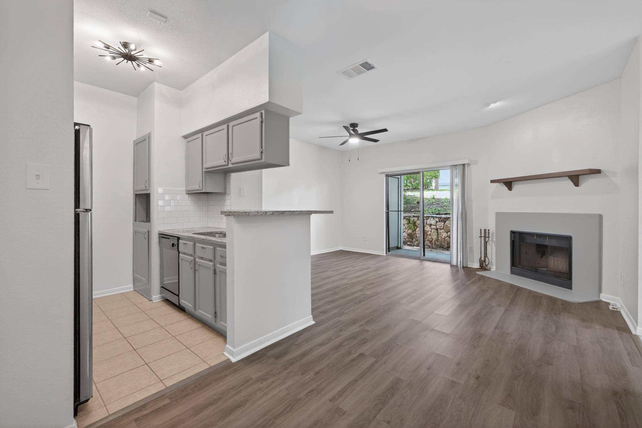 2450 Wickersham LN # 801