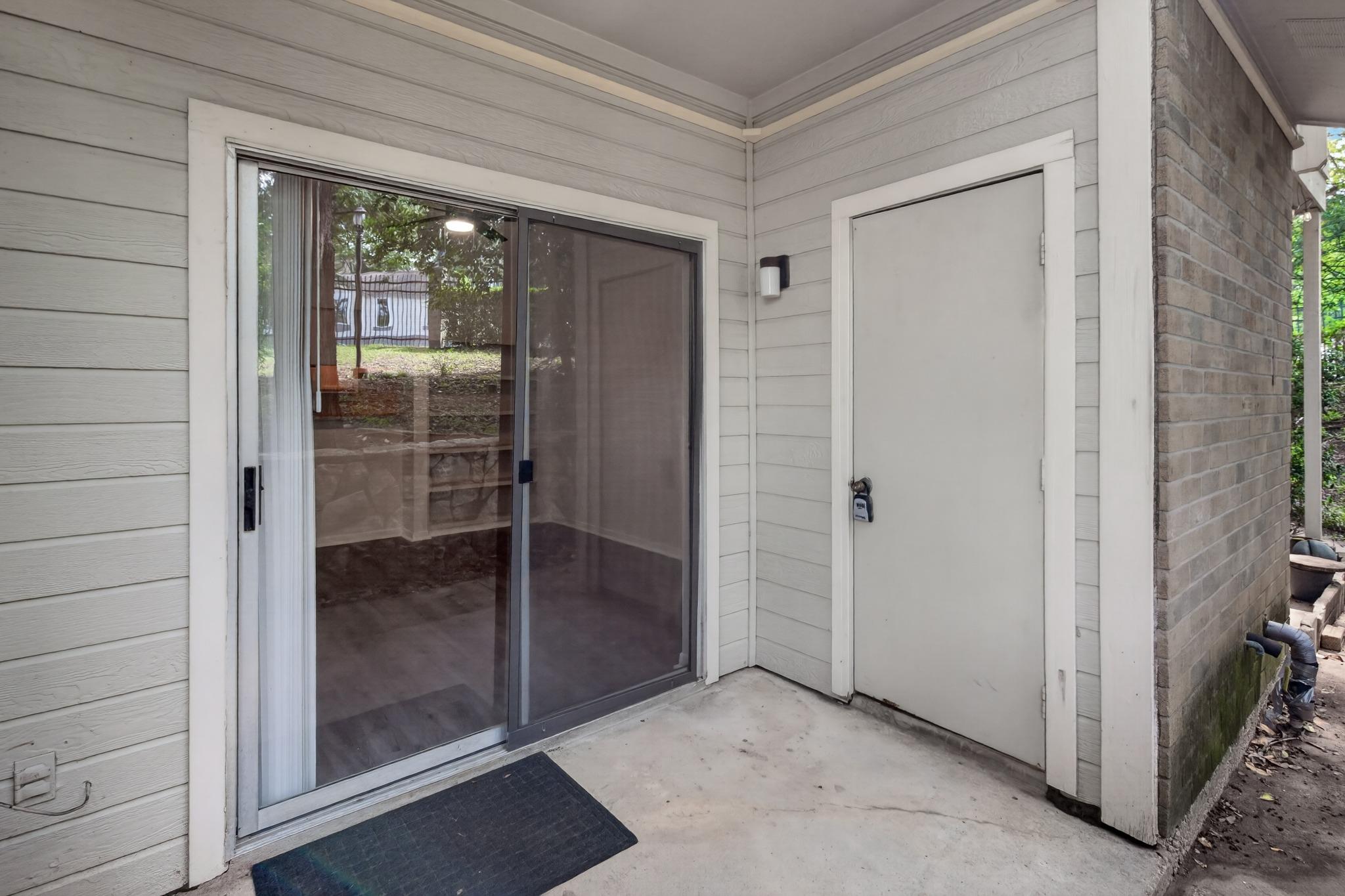 2450 Wickersham LN # 801