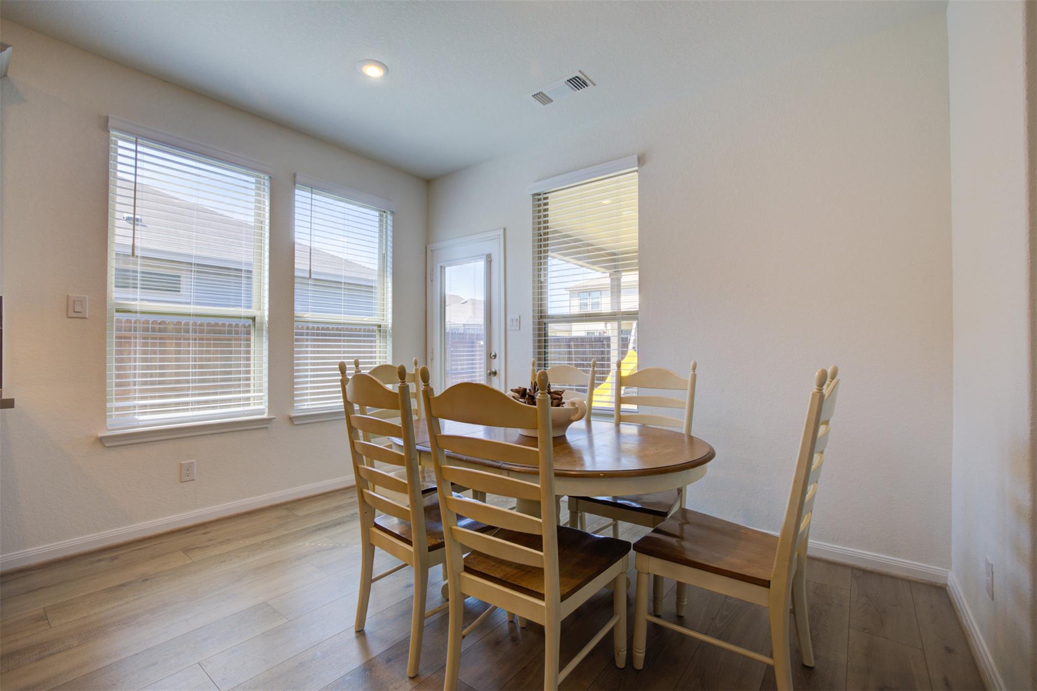 3257 Fox Sedge