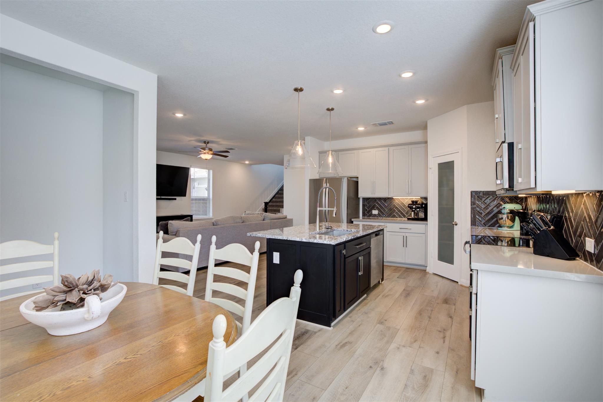 3257 Fox Sedge