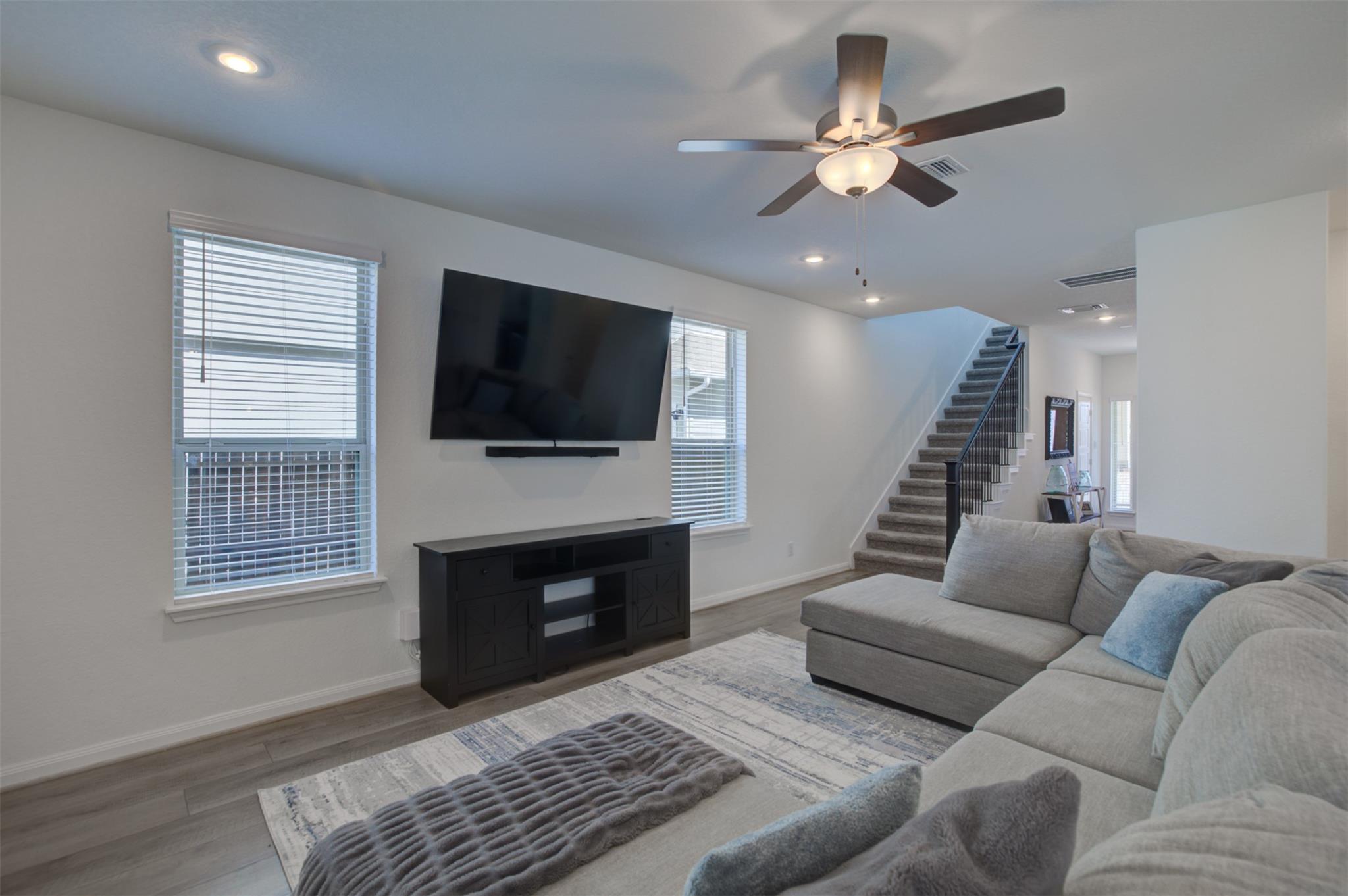 3257 Fox Sedge