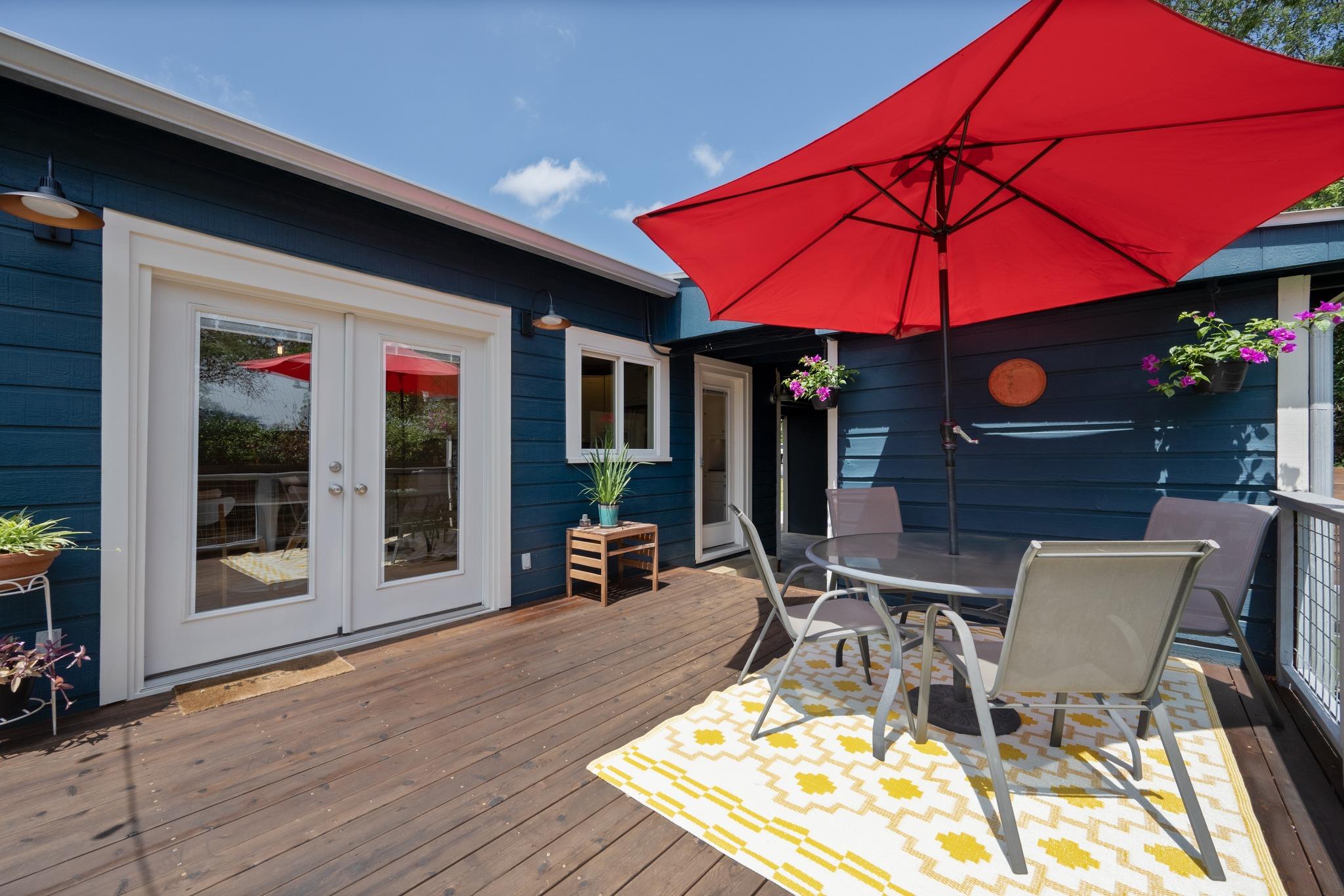 2205 S Balboa RD