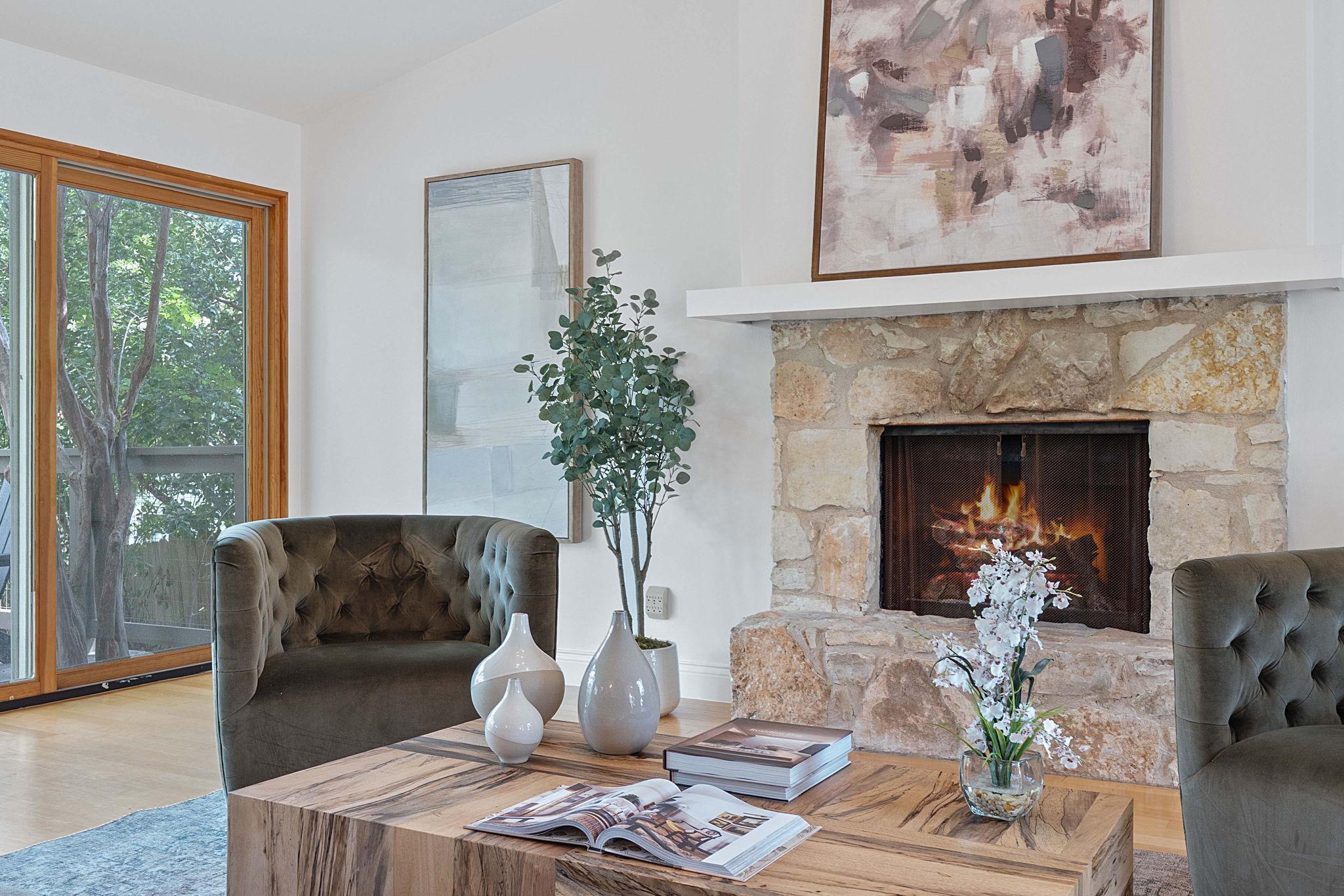 3633 Peregrine Falcon DR