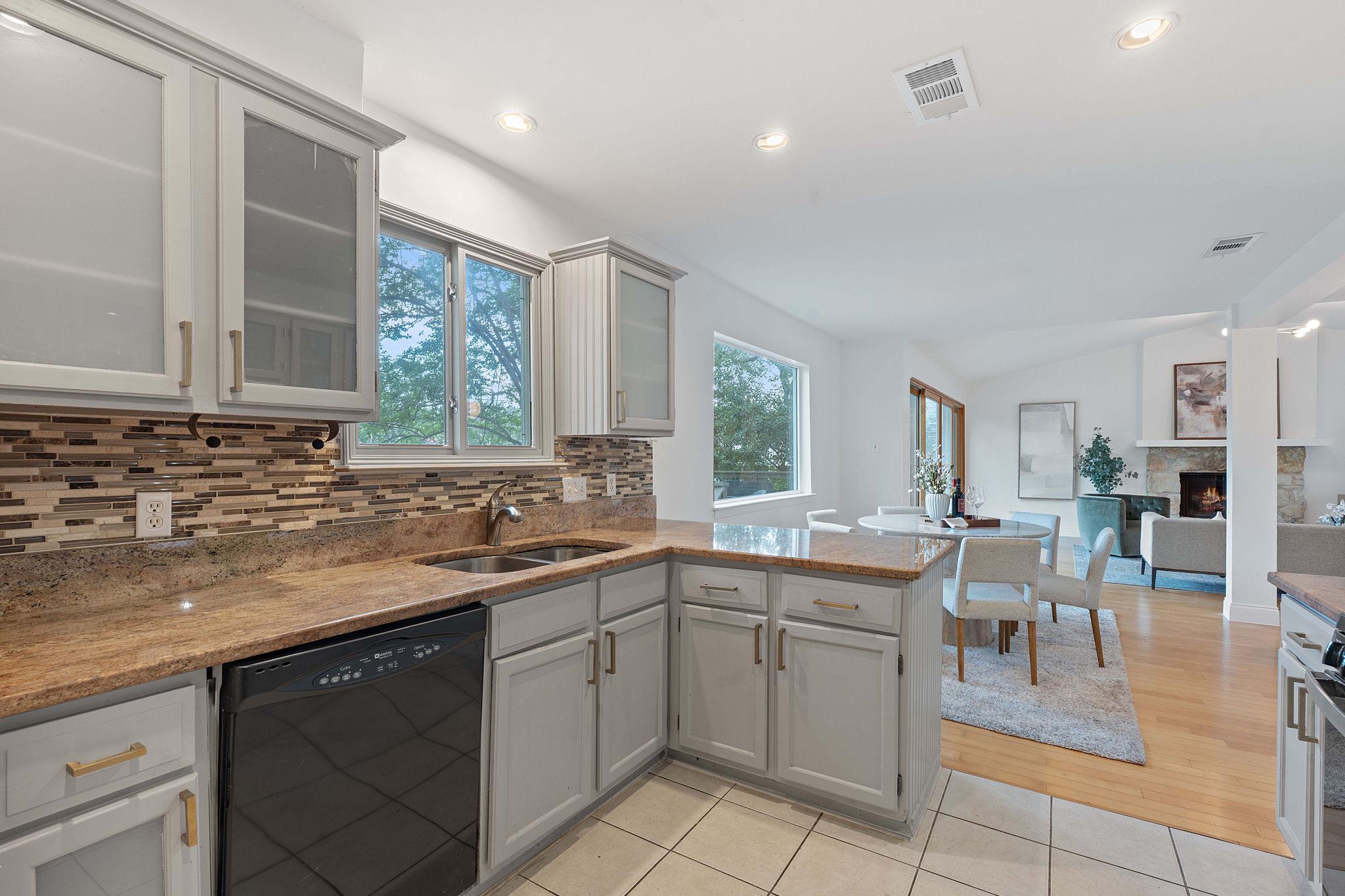 3633 Peregrine Falcon DR