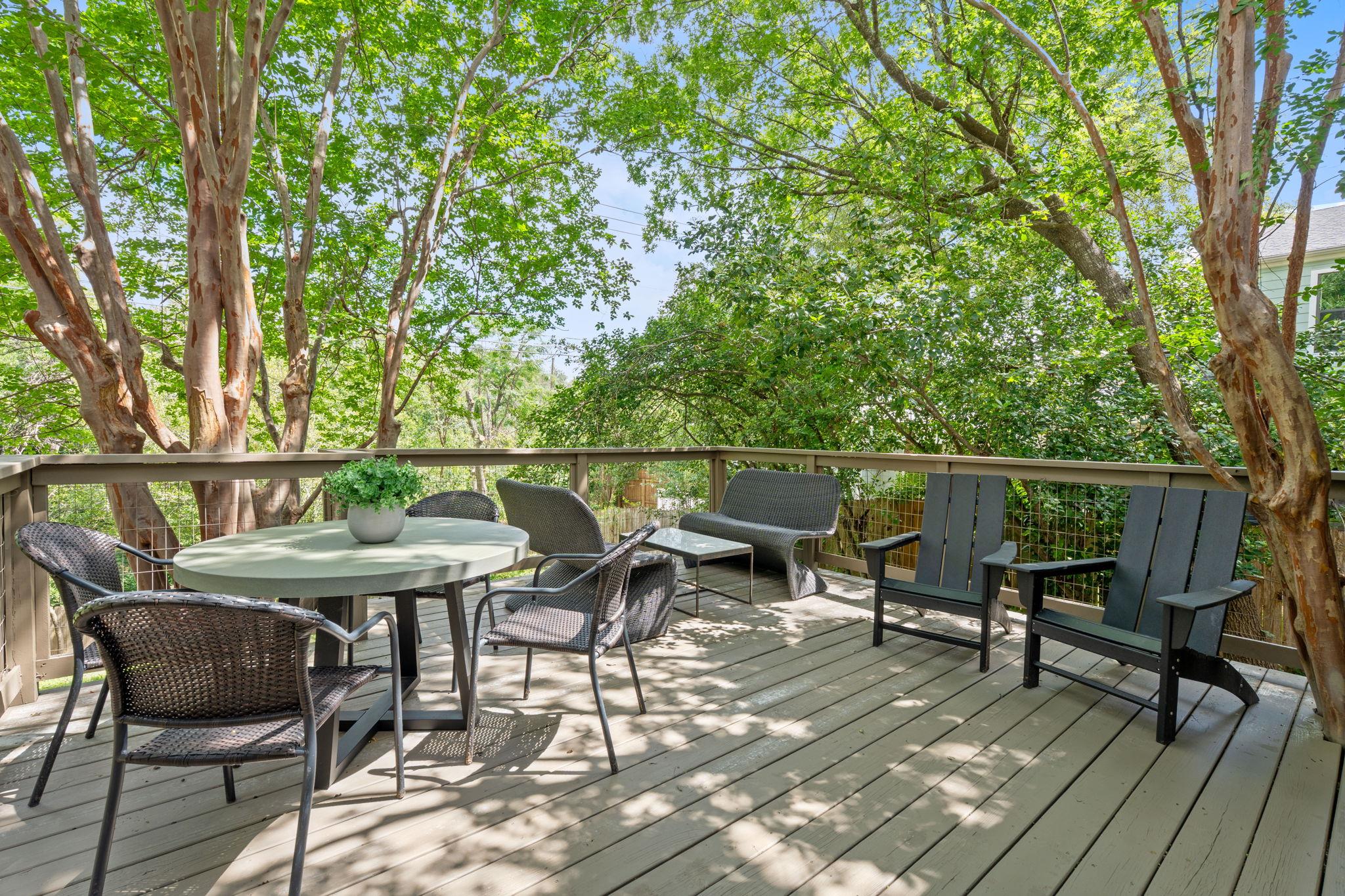 3633 Peregrine Falcon DR