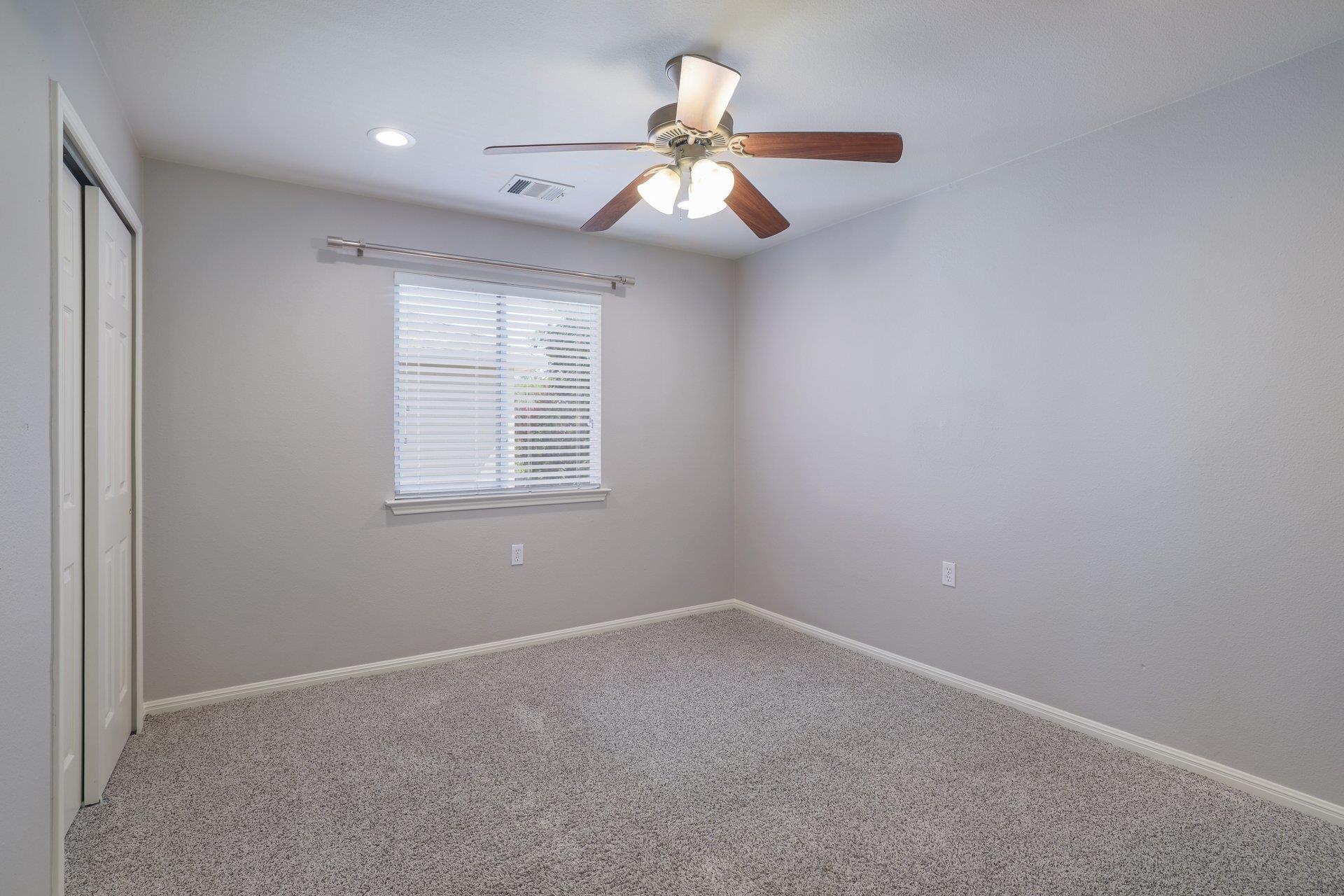 412 Colonial Park BLVD
