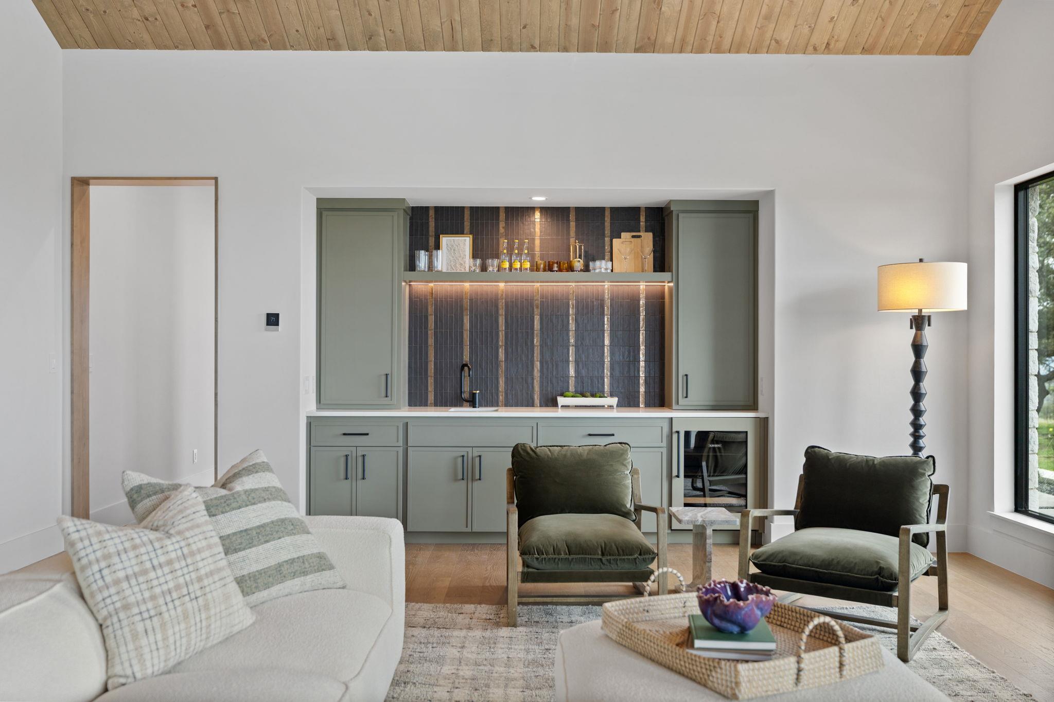 1779 Grande View TRL