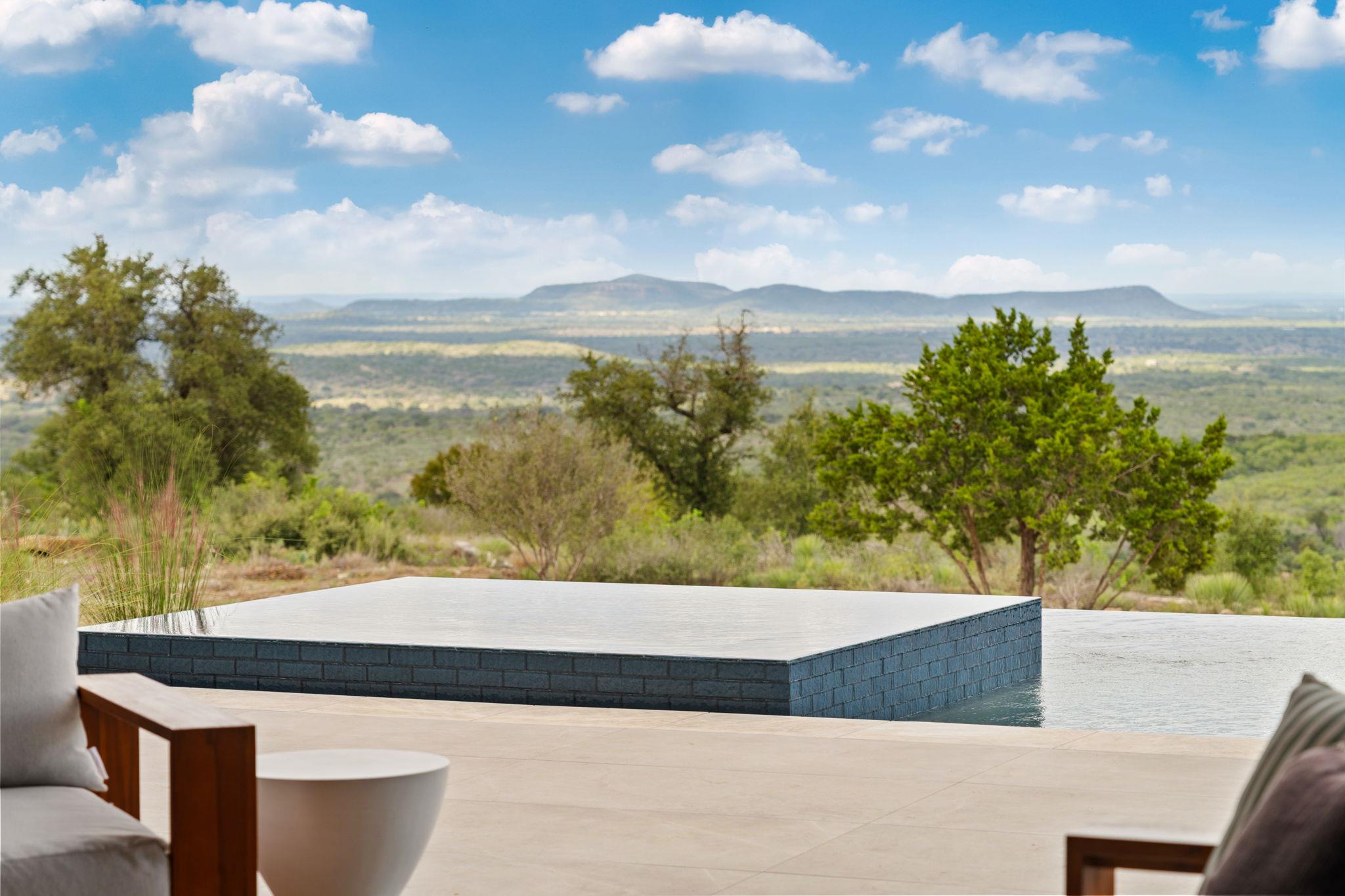 1779 Grande View TRL