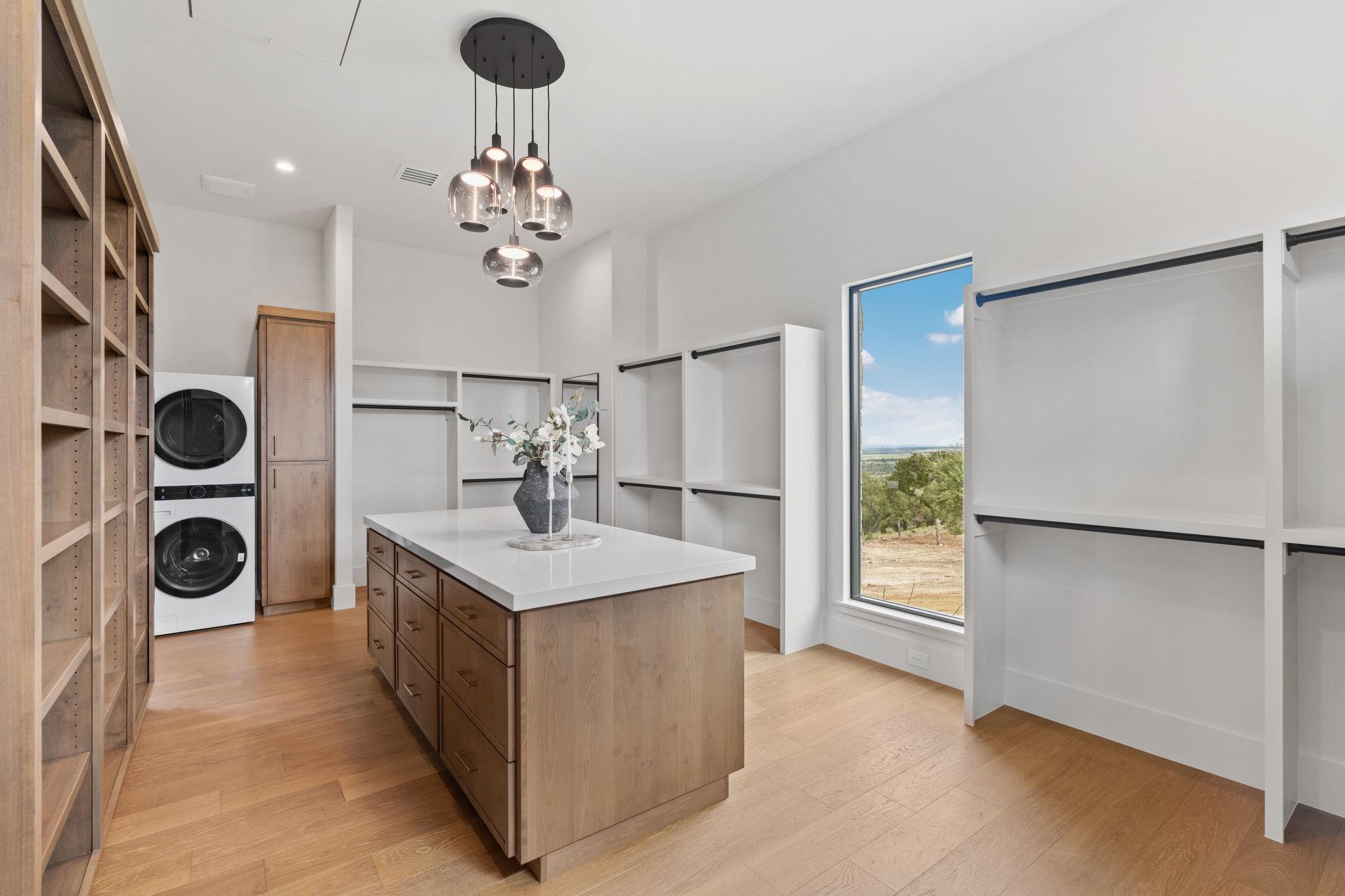 1779 Grande View TRL