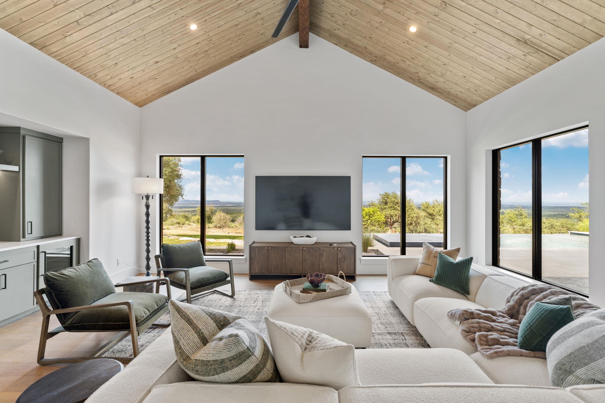 1779 Grande View TRL