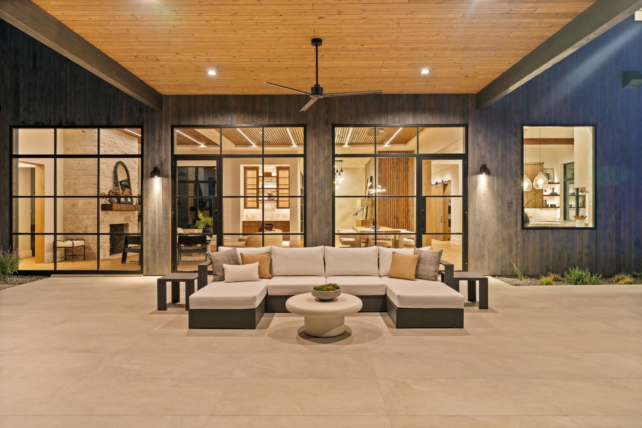 1779 Grande View TRL