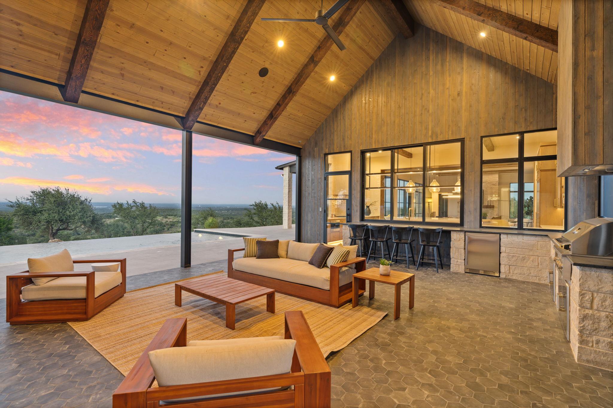 1779 Grande View TRL