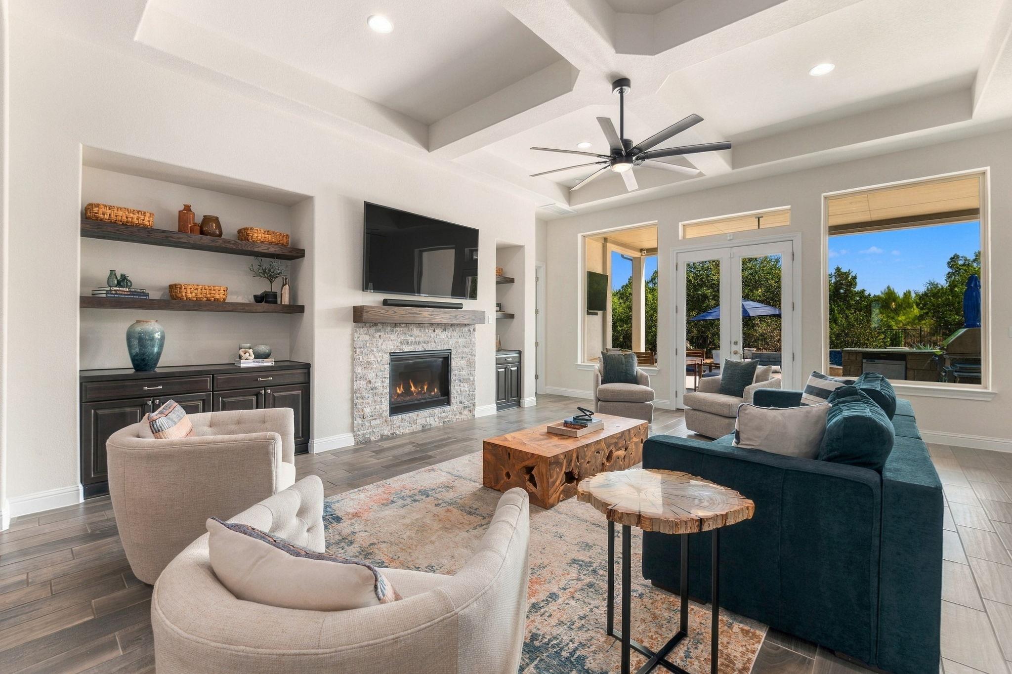 1108 Gato Del Sol Ave