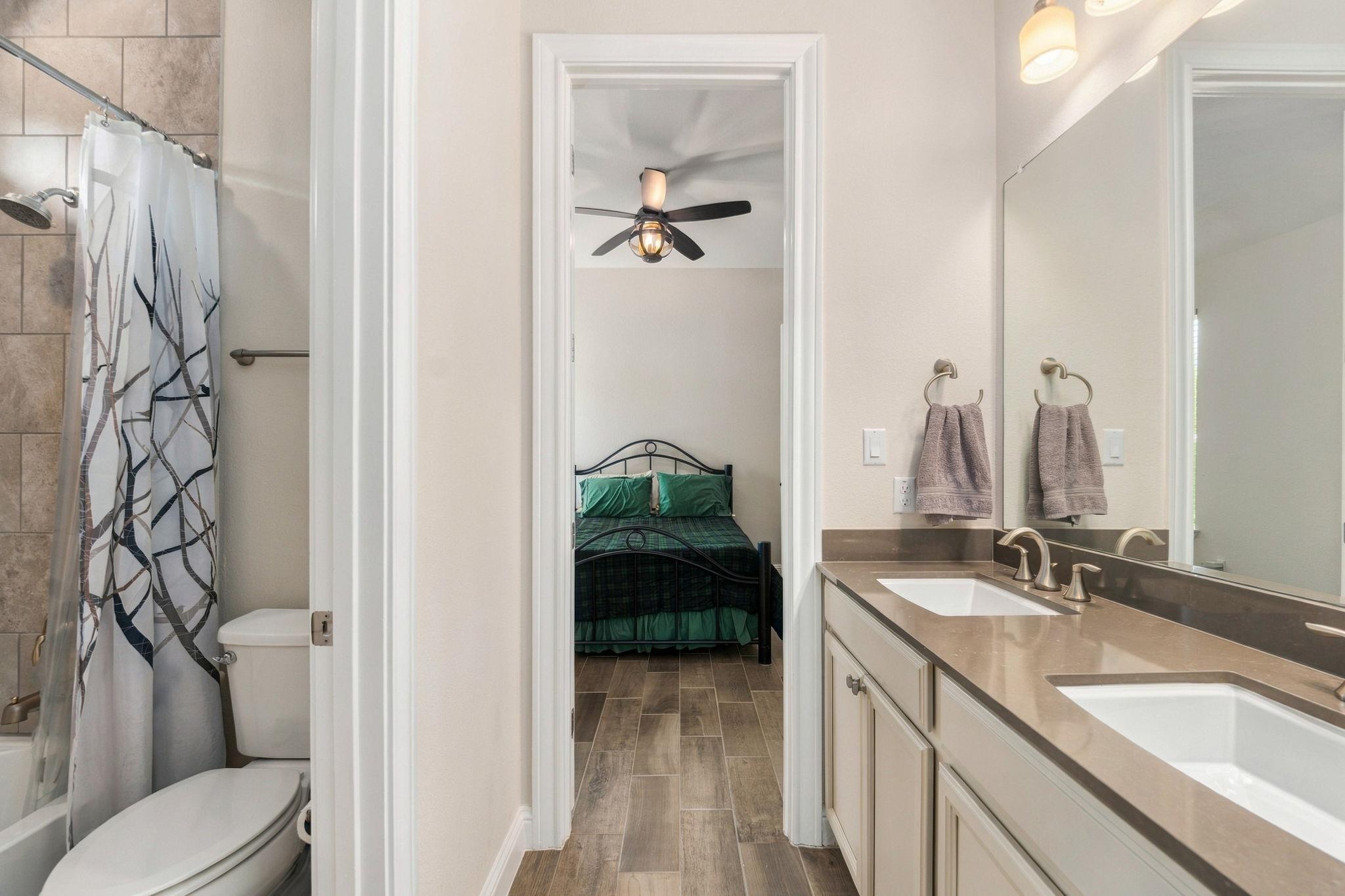 1108 Gato Del Sol Ave