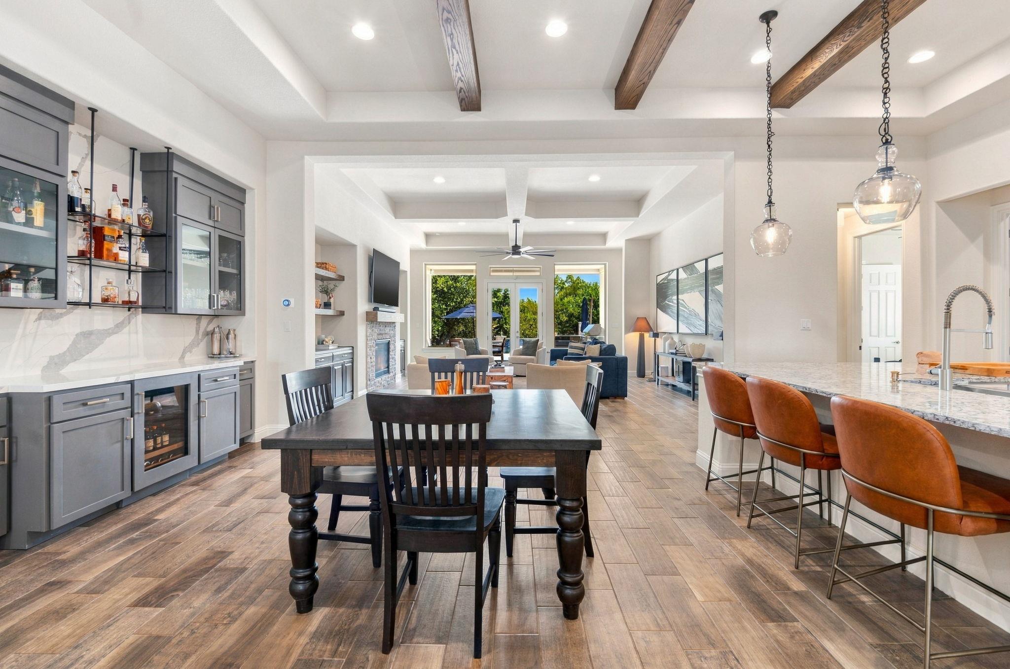1108 Gato Del Sol Ave