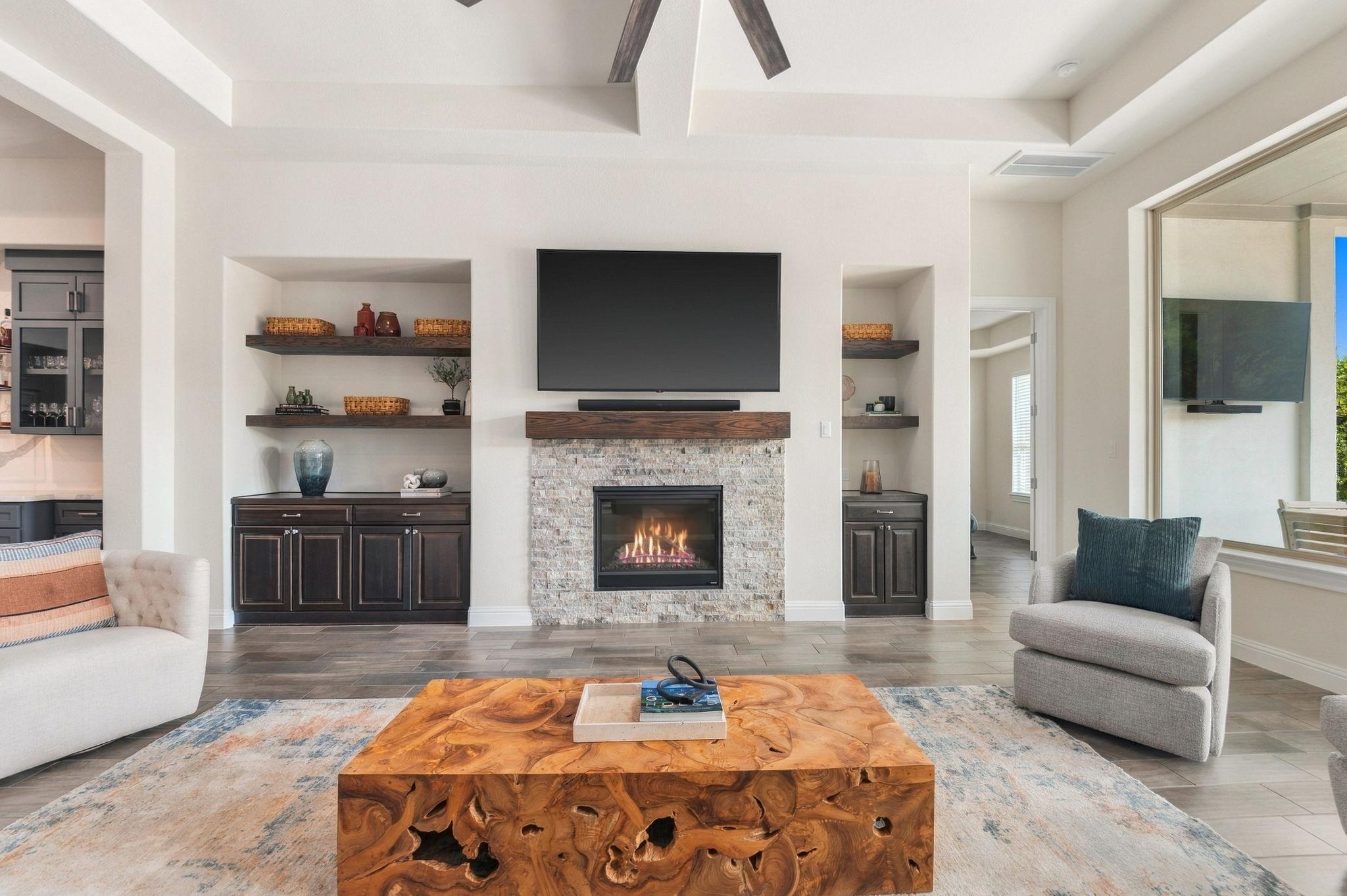 1108 Gato Del Sol Ave