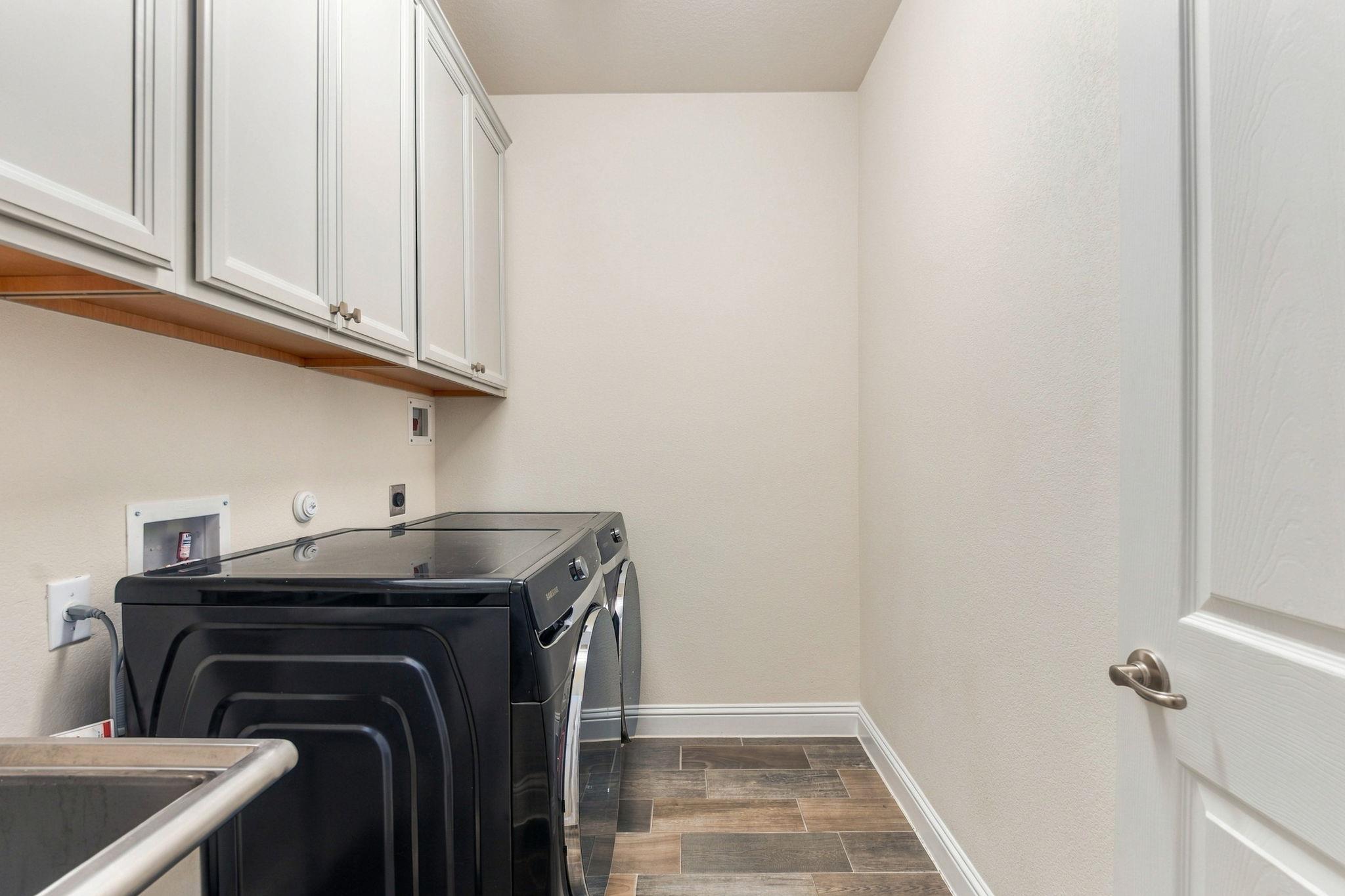 1108 Gato Del Sol Ave