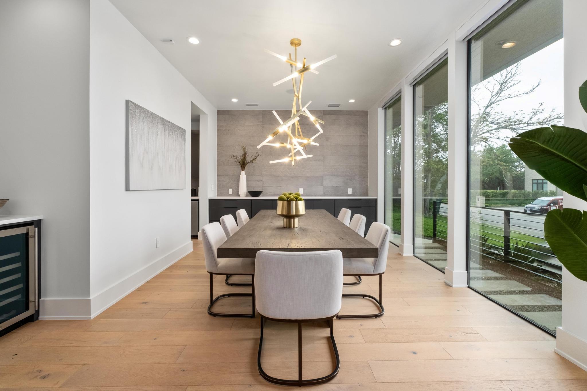 4811 Timberline DR