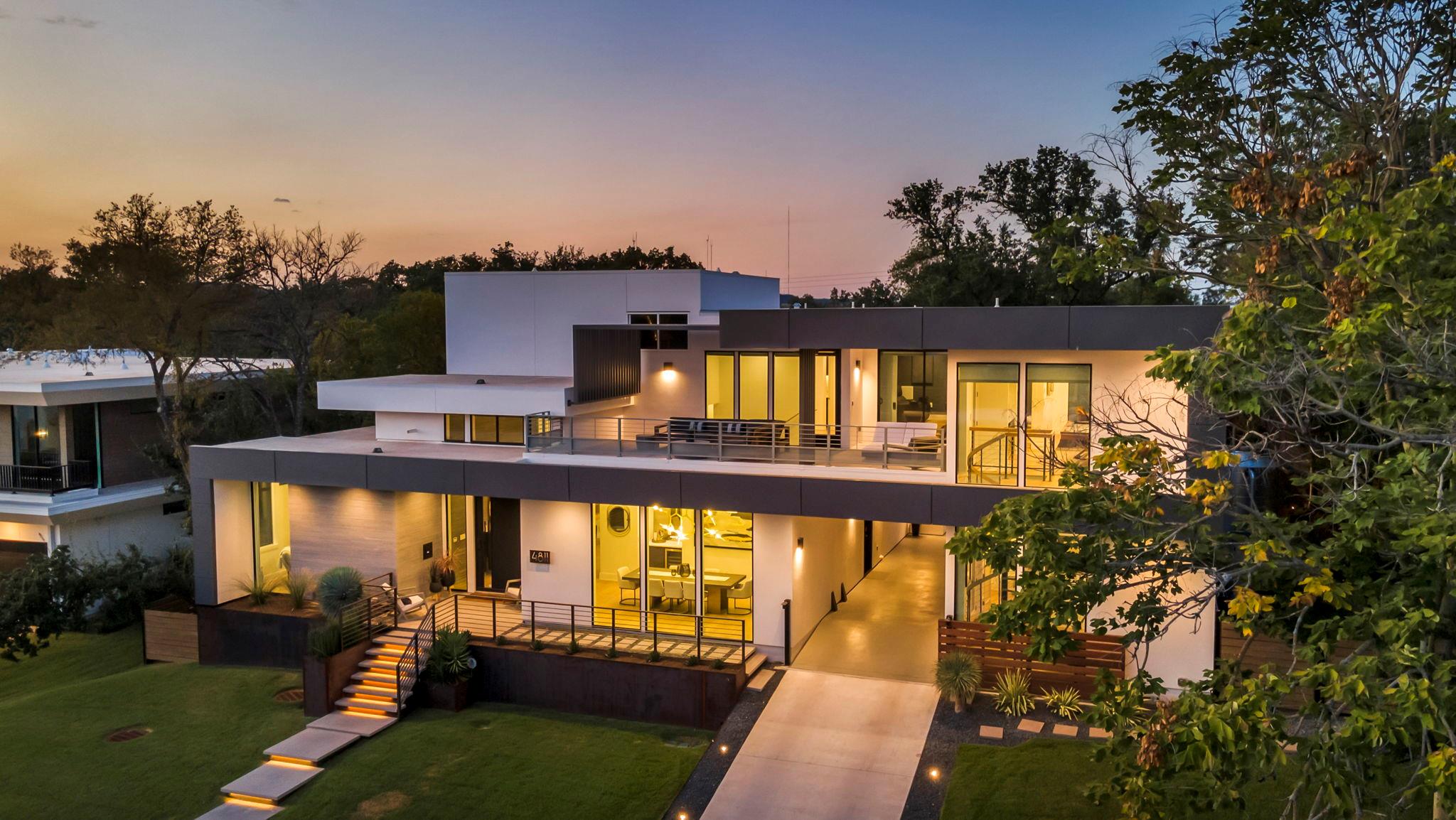 4811 Timberline DR