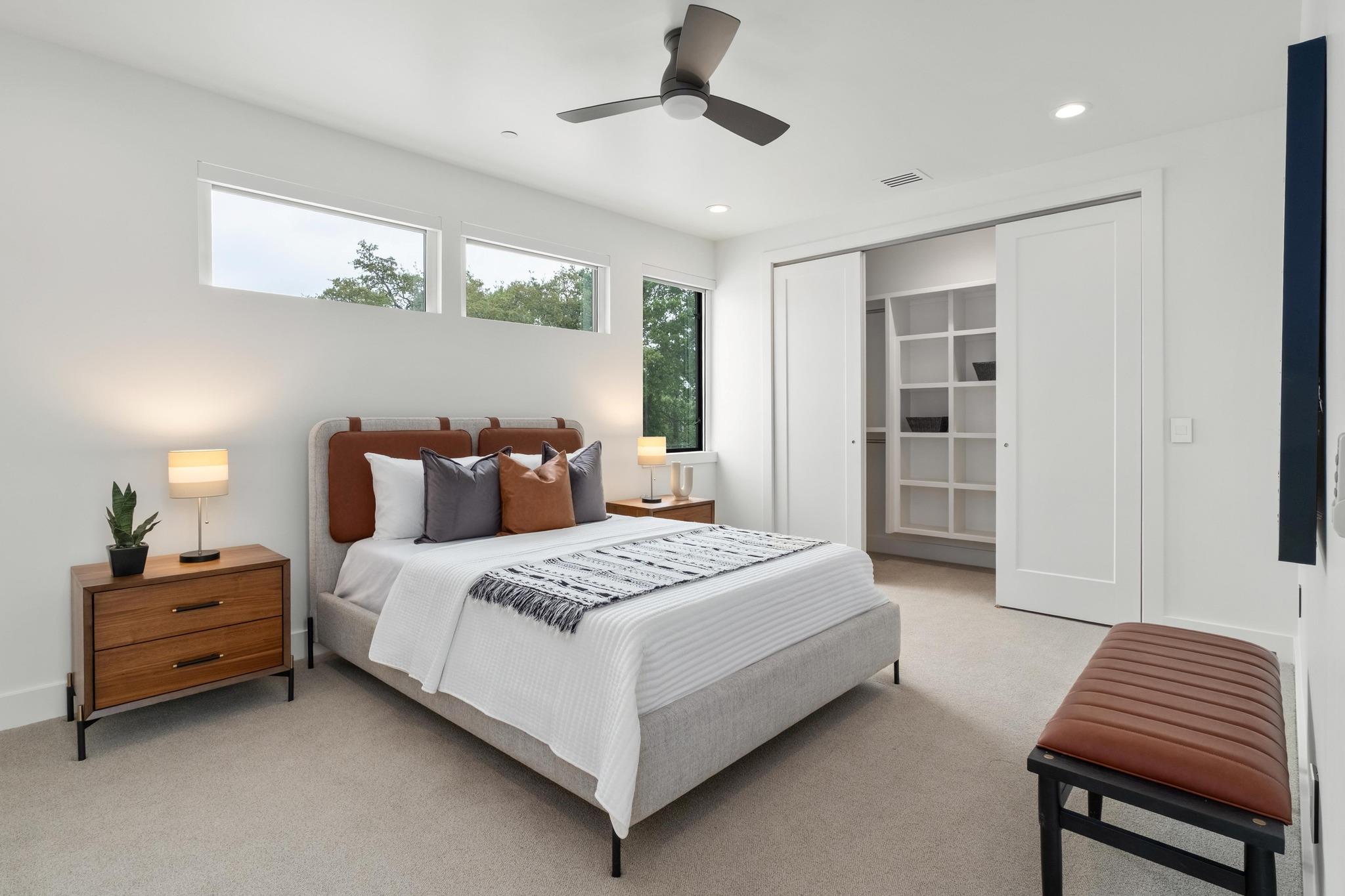 4811 Timberline DR